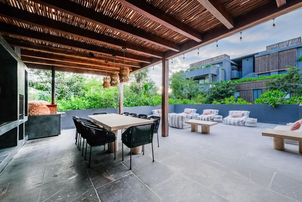 Apartment Serene Oasis 2br Huge Balcony Humana