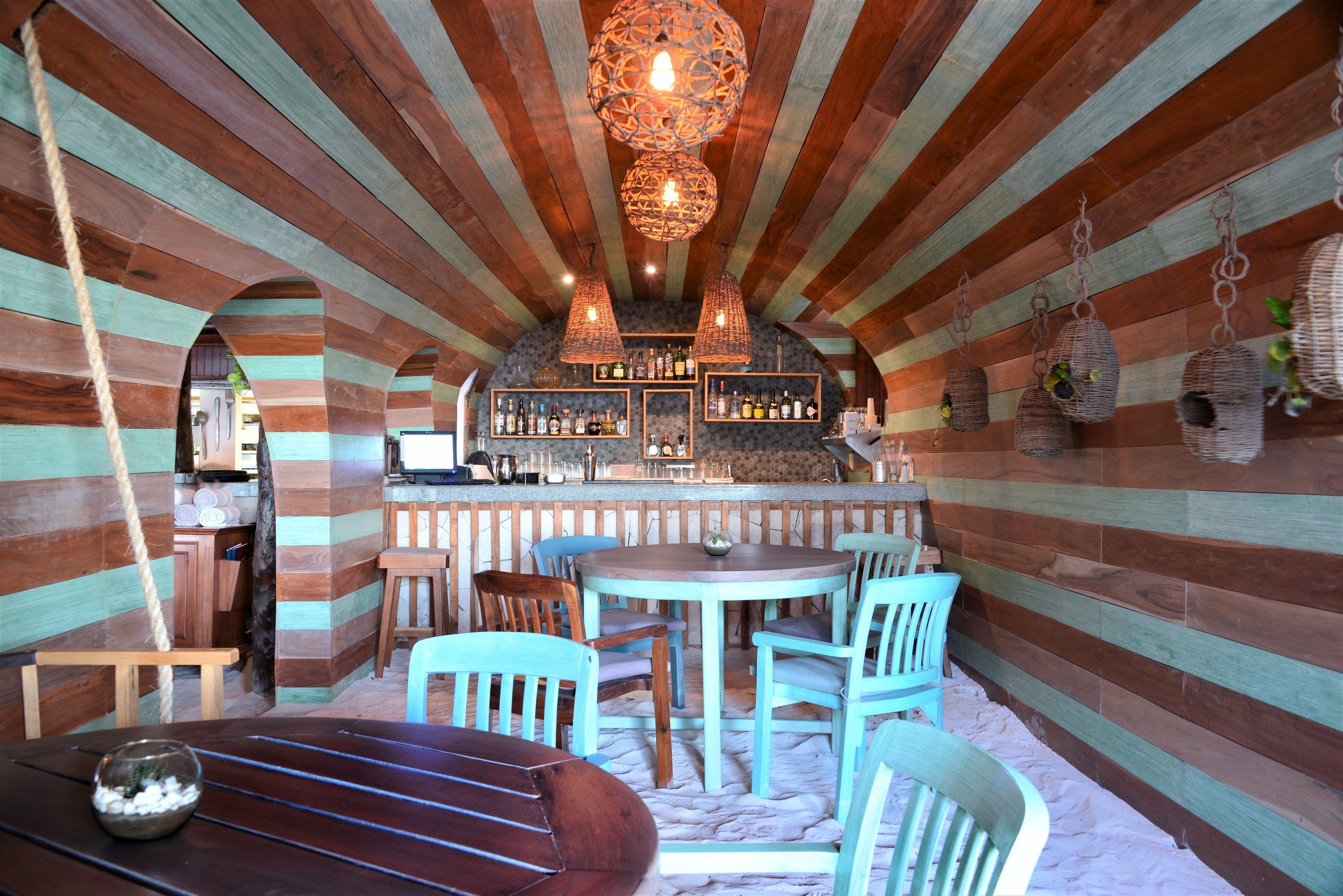 Ana Y Jose & Club Hotel