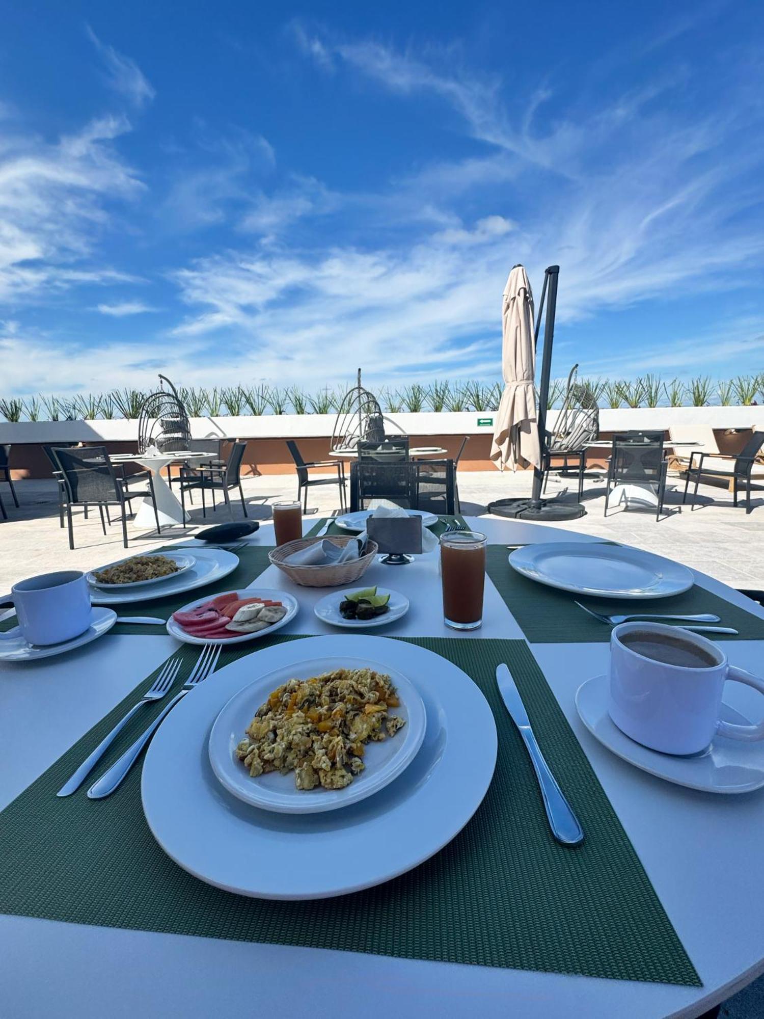 Mundo Maya Aeropuerto Hotel