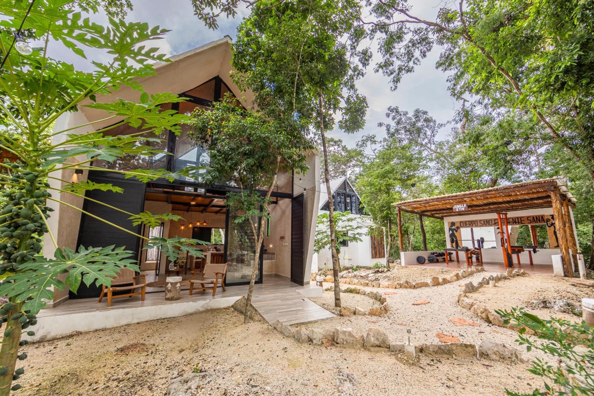 Xtambaa Selva Lodge *