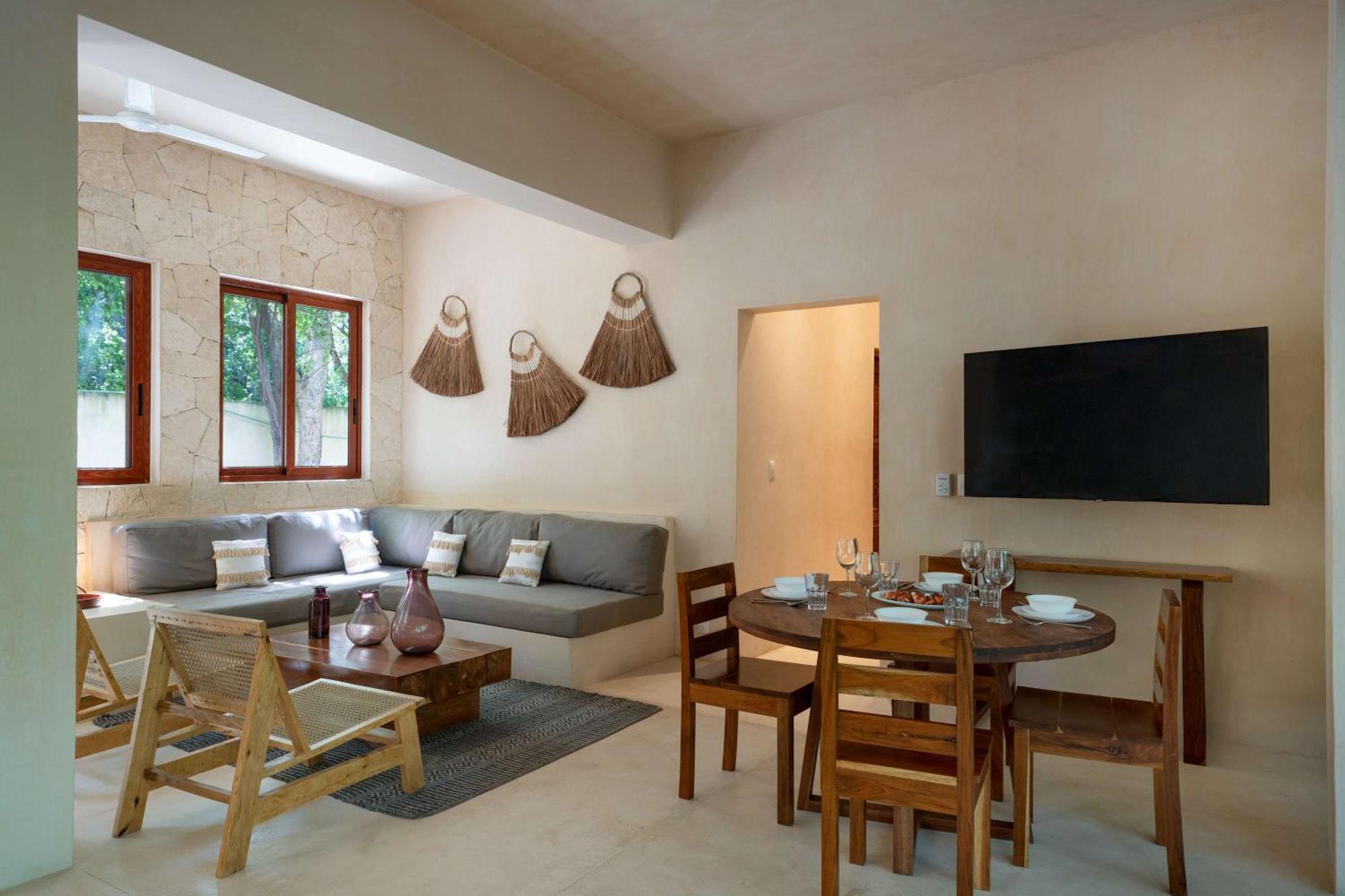 Holiday home Stylish Ground-floor 3br Haven With Luxe Plunge Pool *