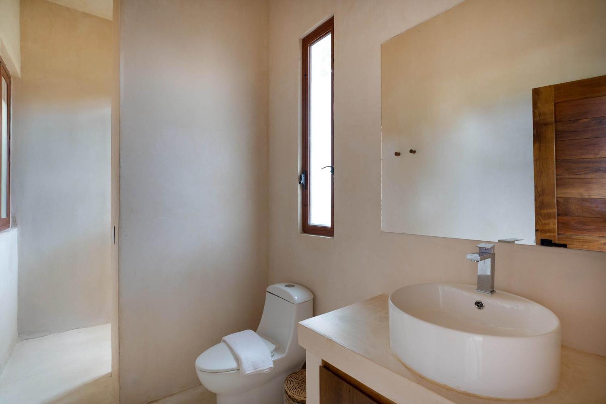 Luxe Ground-floor 3br Jungle Haven With Plunge Pool Сasa de vacaciones