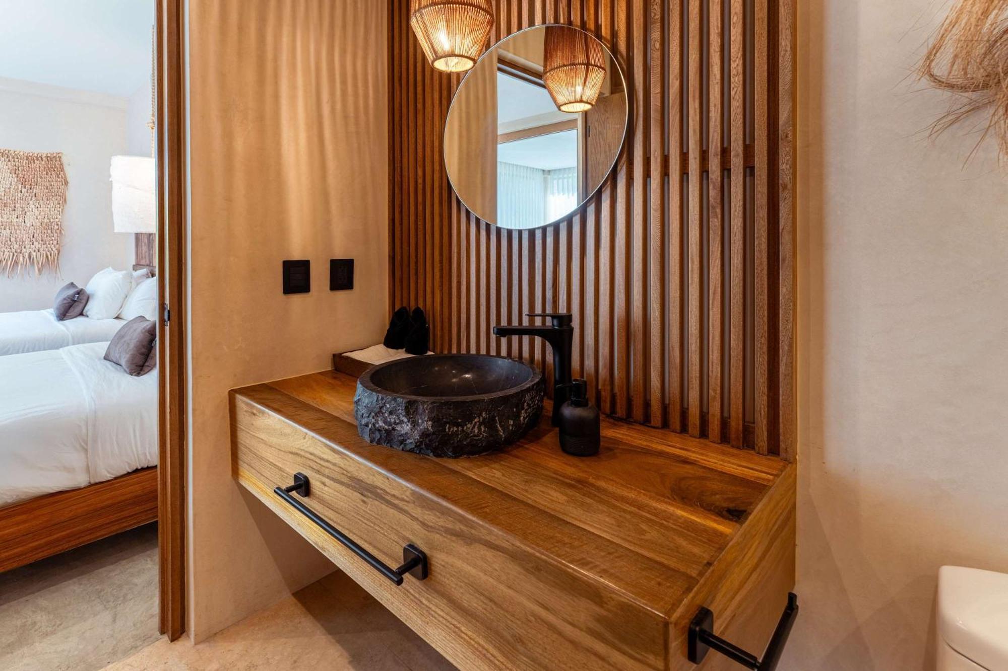 Chic 3br - 2 Pools With Rooftop Pool Modern Boho Design Villa