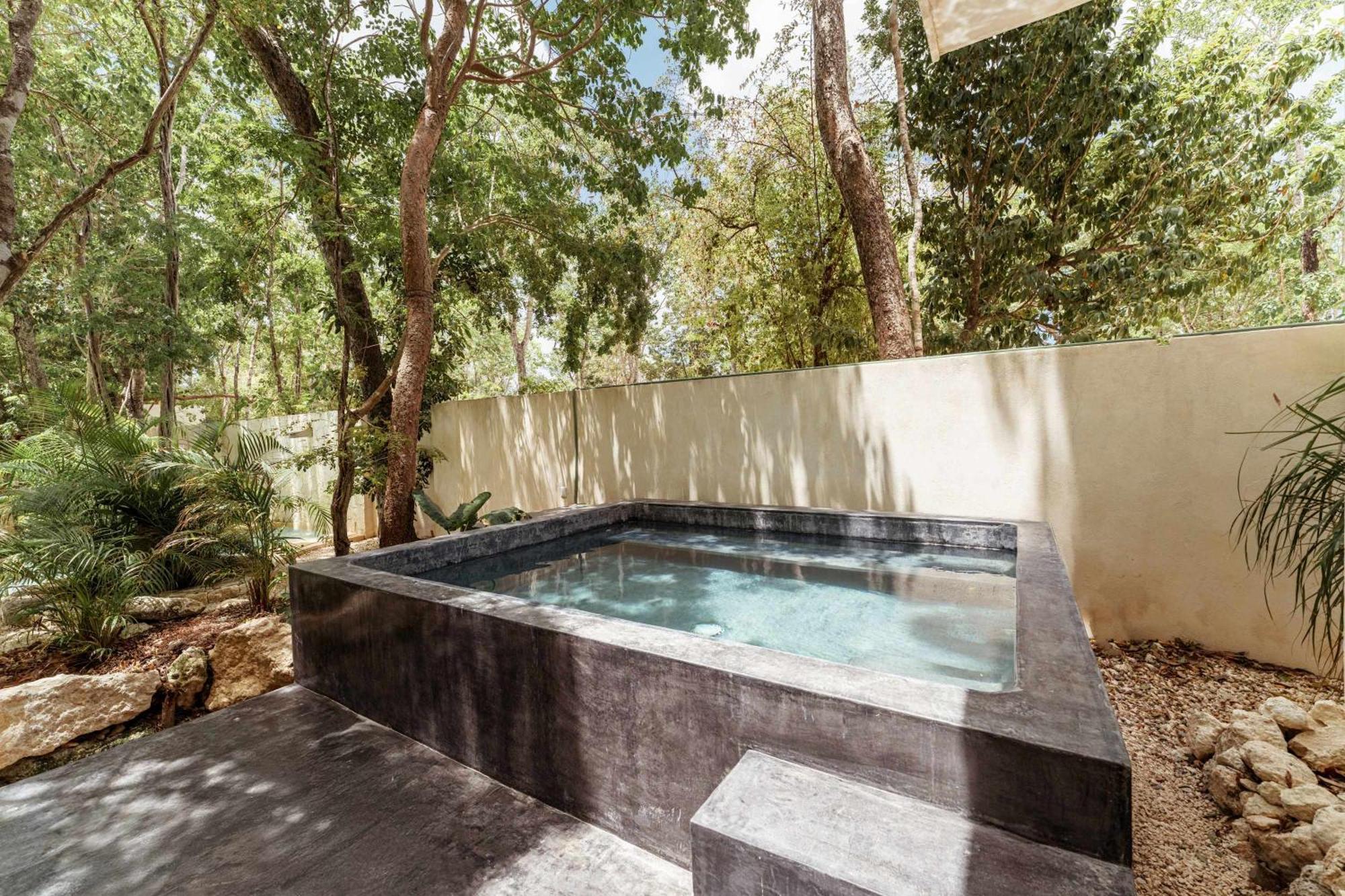 Stylish Ground-floor 3br Haven With Luxe Plunge Pool Holiday home