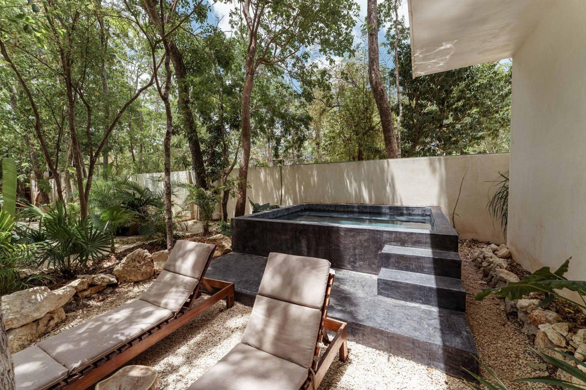 Stylish Ground-floor 3br Haven With Luxe Plunge Pool Holiday home *