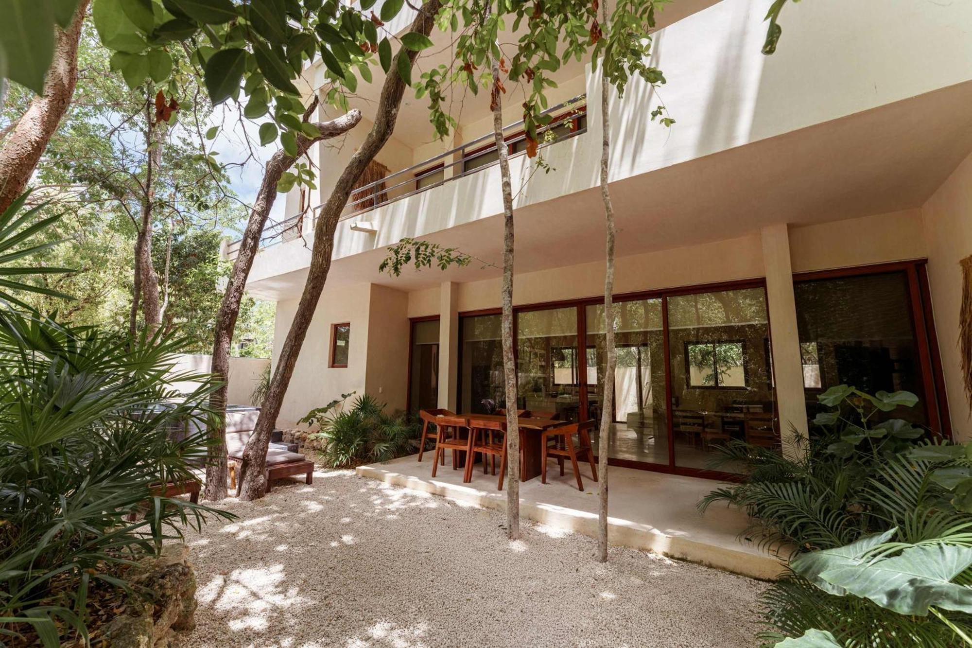 Holiday home Stylish Ground-floor 3br Haven With Luxe Plunge Pool *