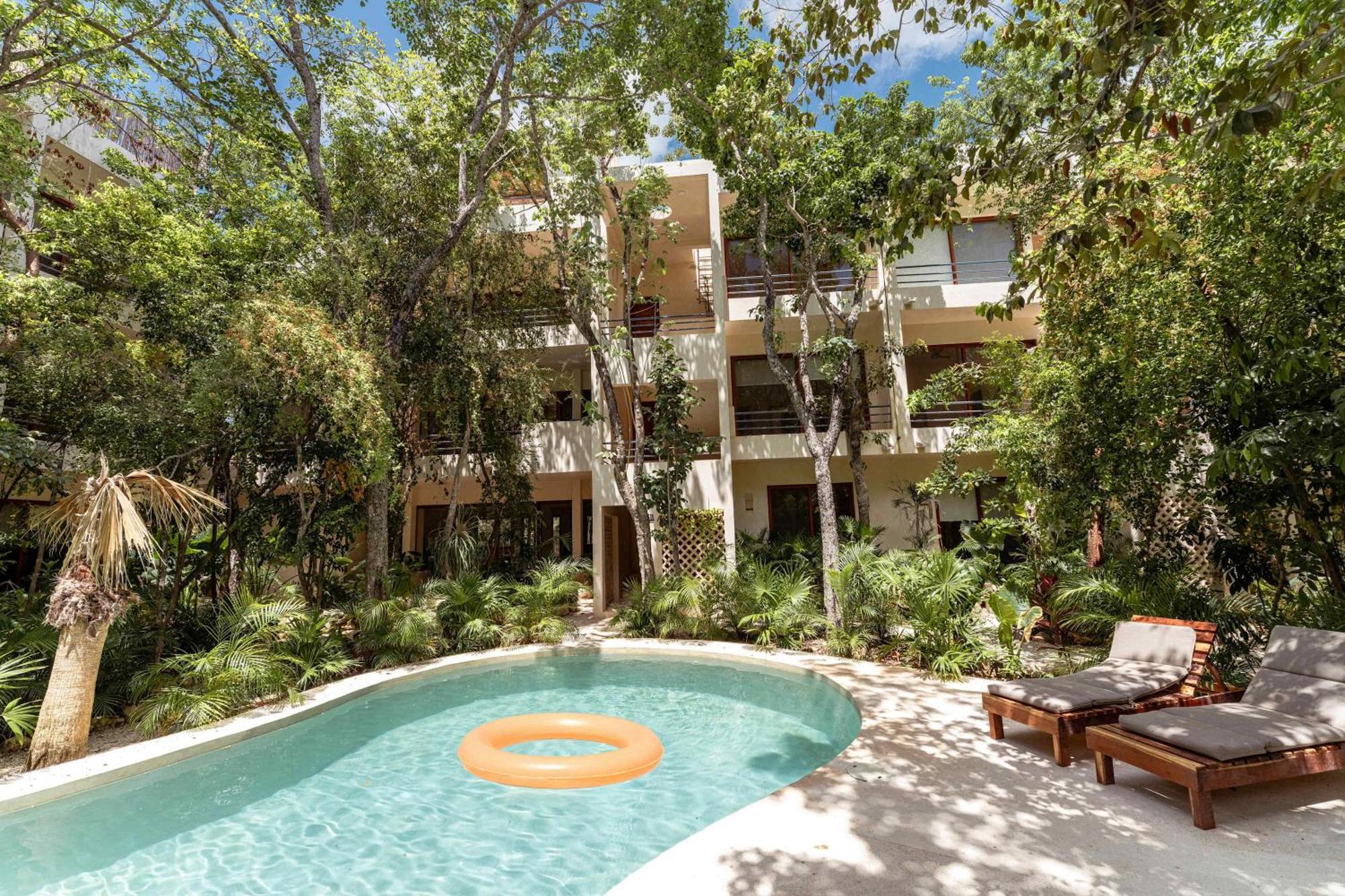 Stylish Ground-floor 3br Haven With Luxe Plunge Pool Holiday home