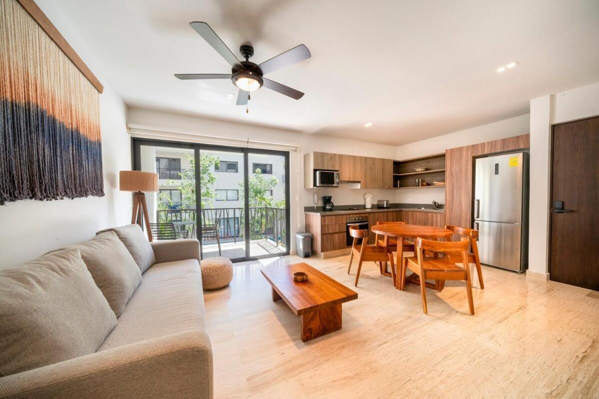 Modern In Pool And Gym Apartment Tulum