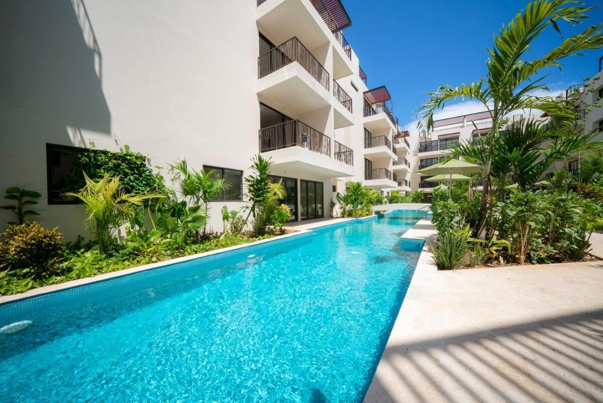 Modern In Pool And Gym Apartment Tulum