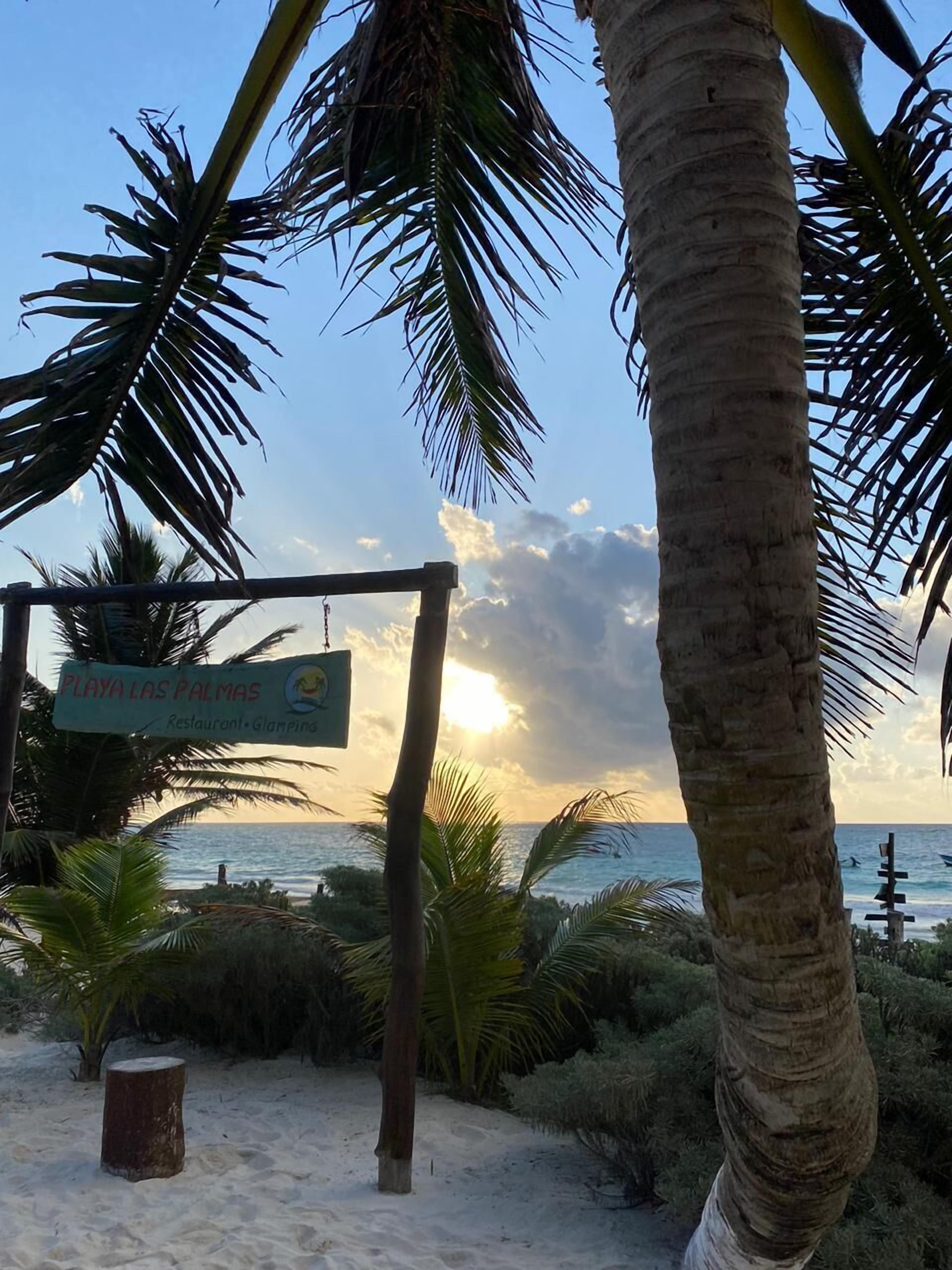 Playa Palmas Glamping Hotel