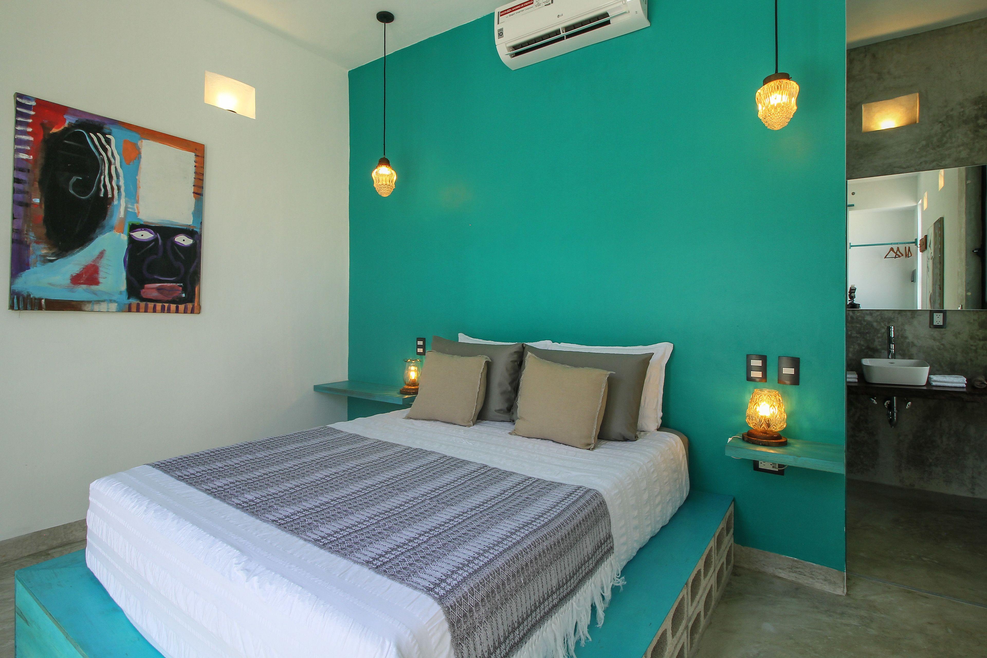 Turquoise (adults Only) 3*