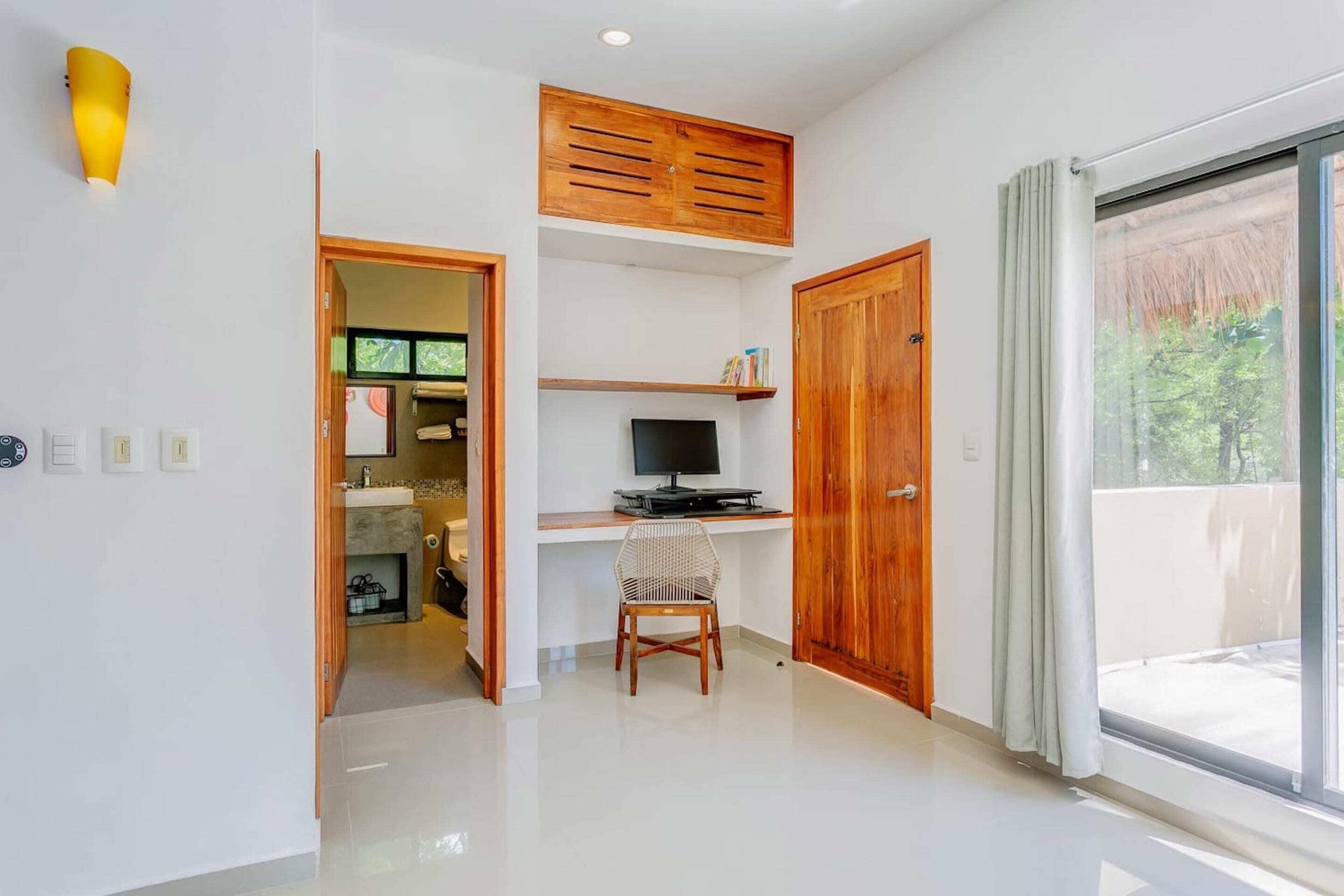 In The Heart Of - Location In Town Apartment *