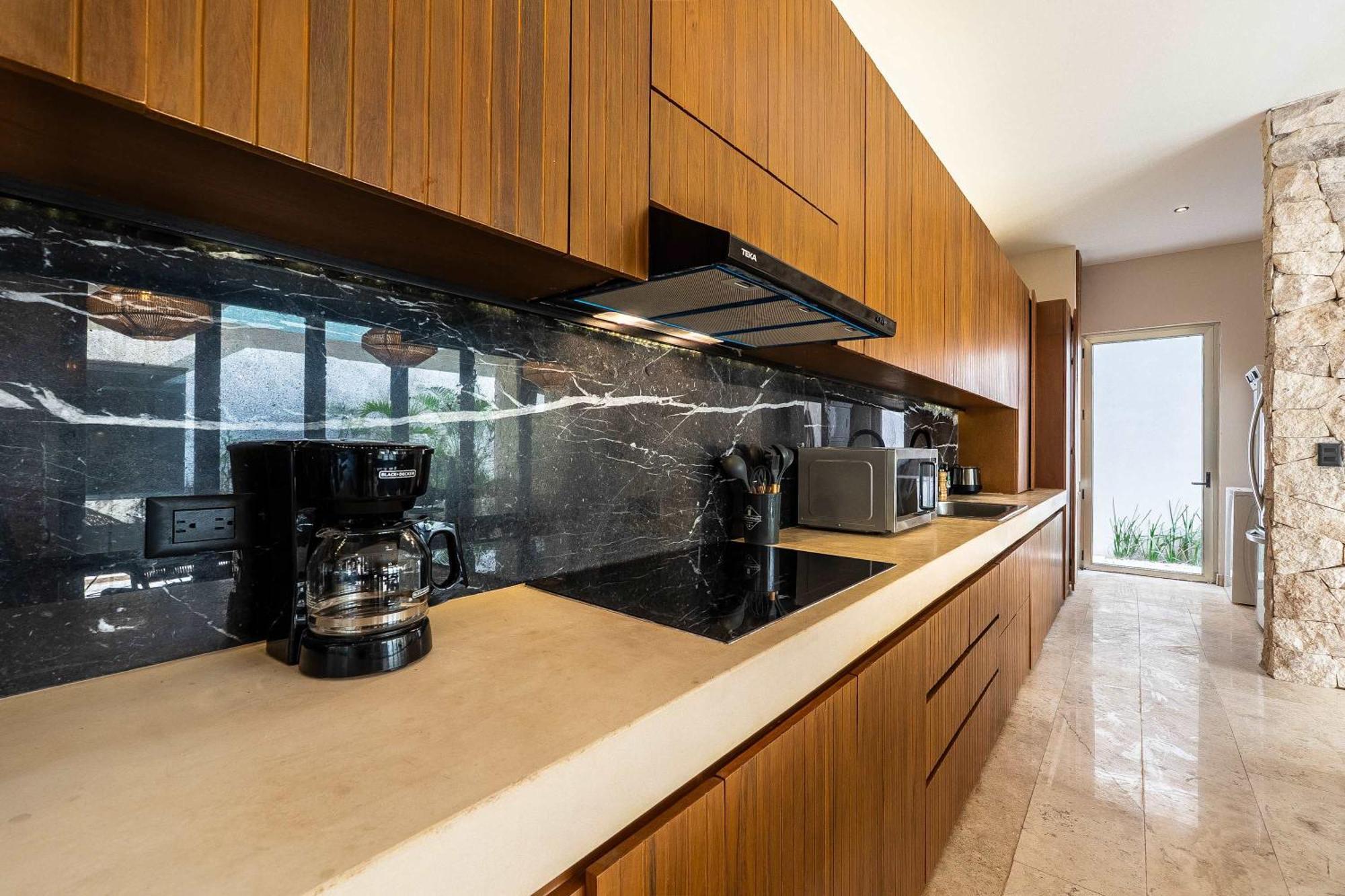 Villa Rare 8br Dual Getaway With 4 Private Pools Tulum