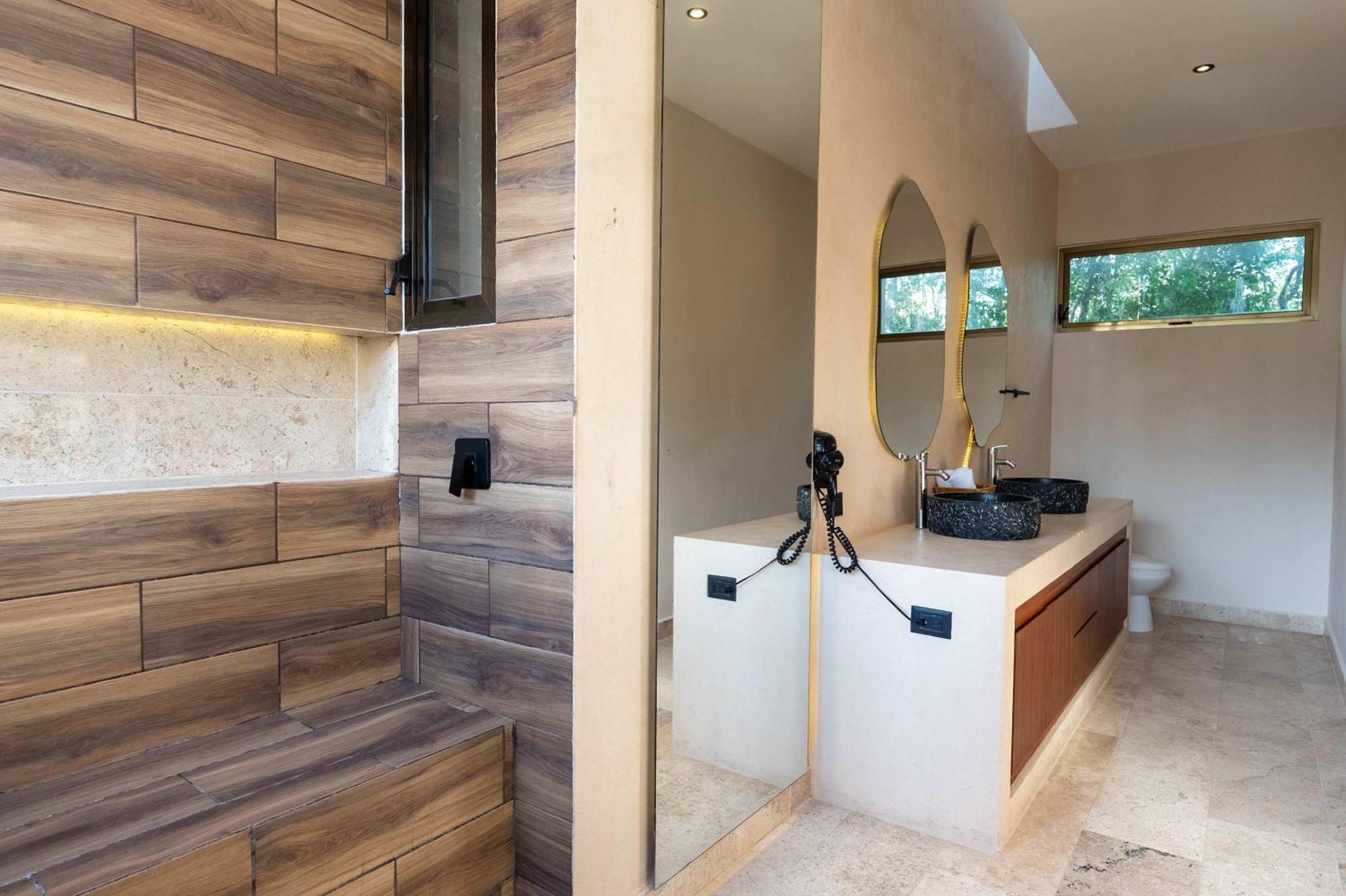 Rare 8br Dual Getaway With 4 Private Pools * Tulum