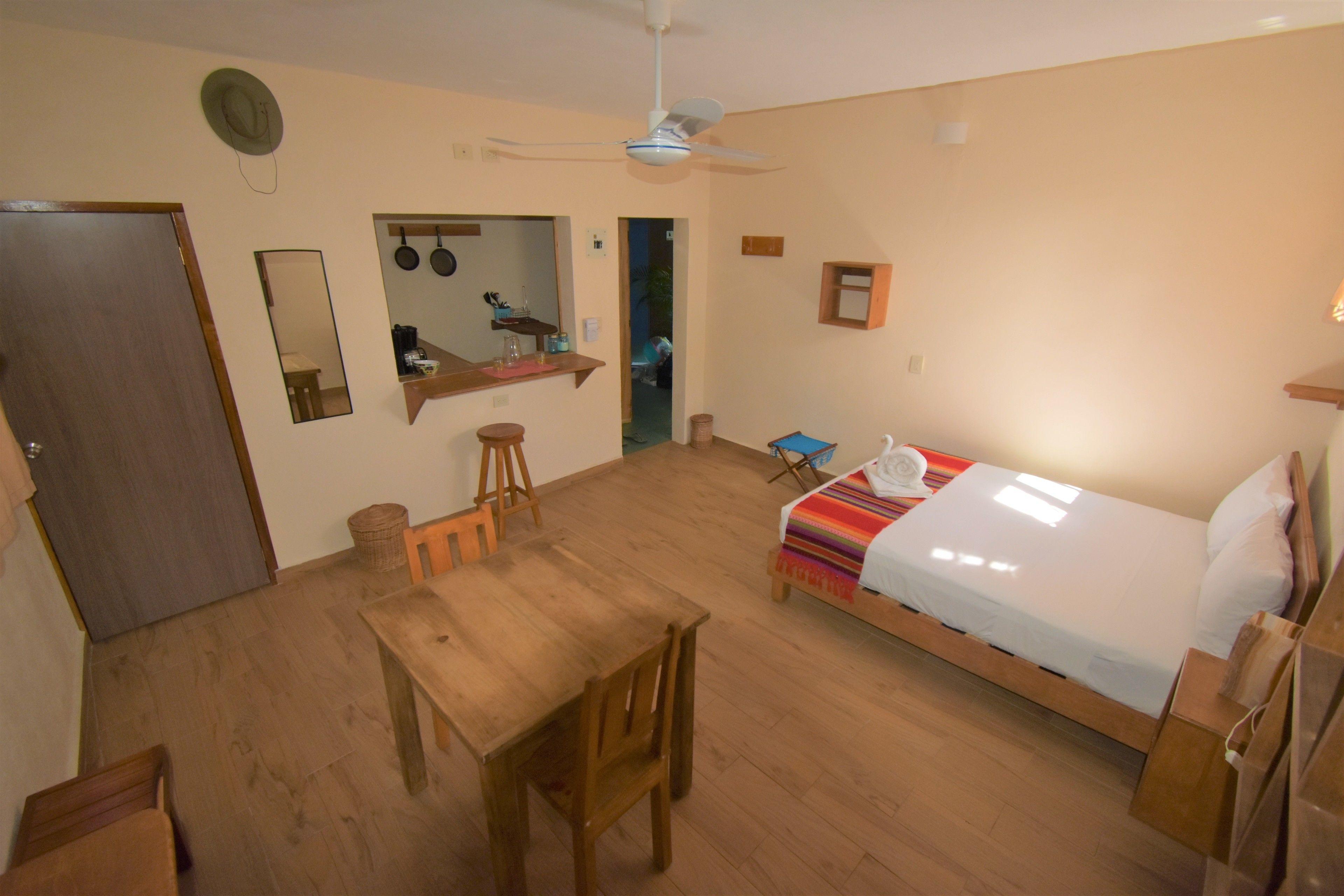 Casa Almendro Hotel 2*