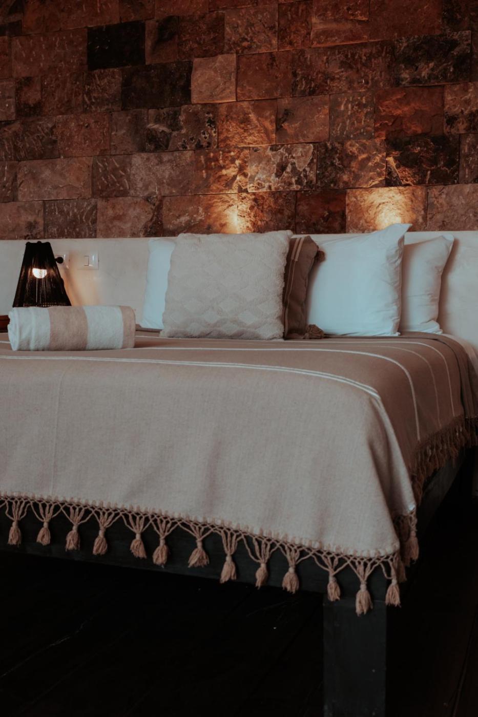 Hotel Niken Beachfront 4*