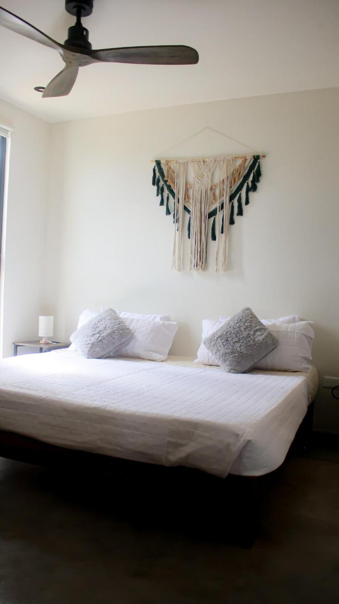 2 Bdrm-2 Baths For Groups & Music Lovers *