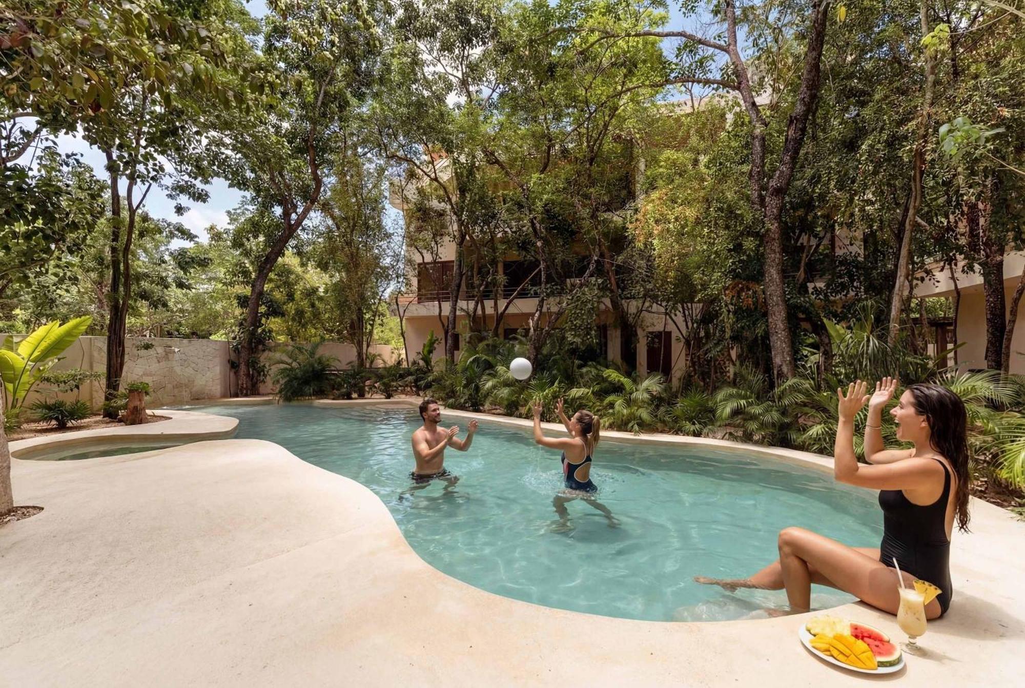 Stylish Ground-floor 3br Haven With Luxe Plunge Pool Holiday home