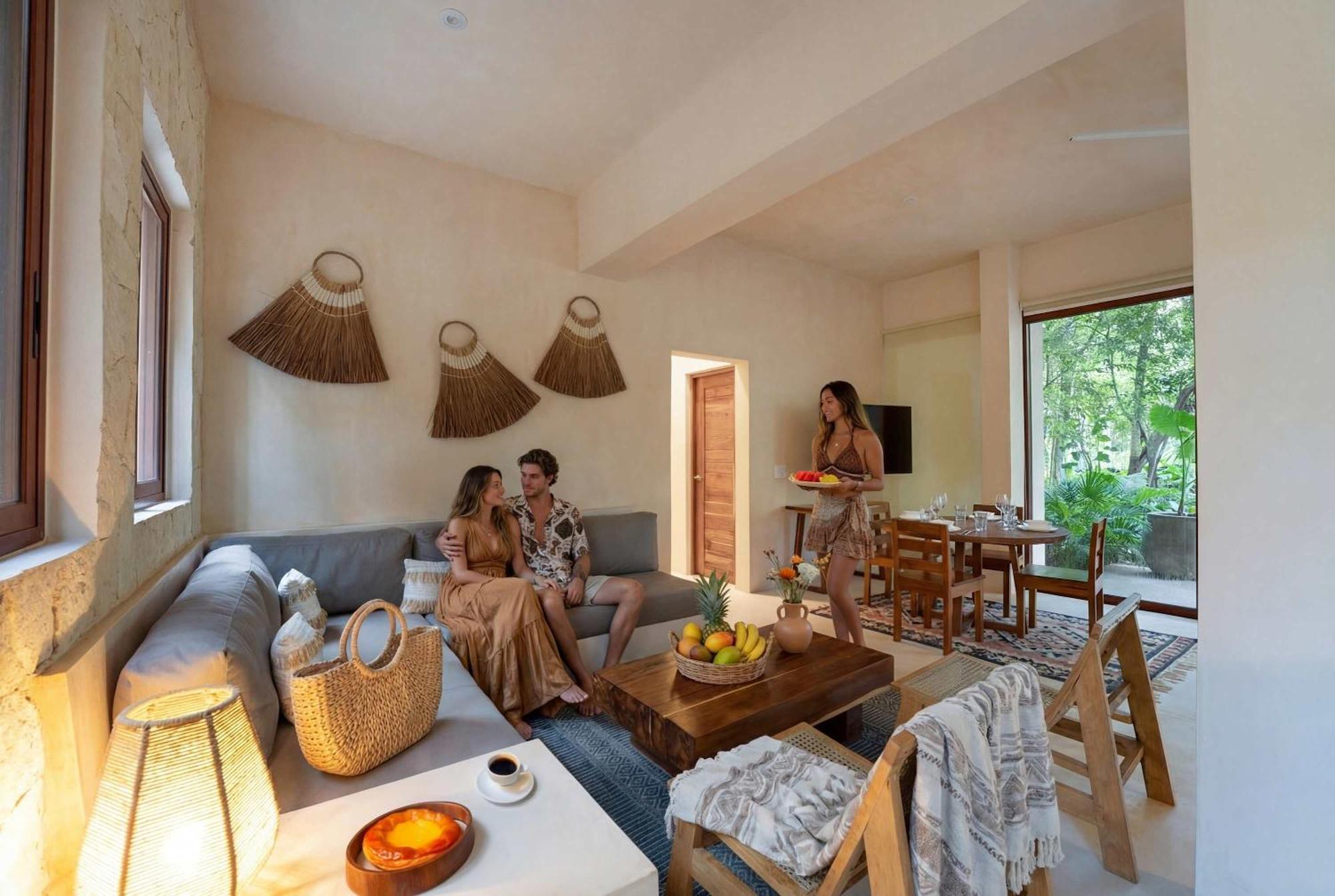 Holiday home Stylish Ground-floor 3br Haven With Luxe Plunge Pool