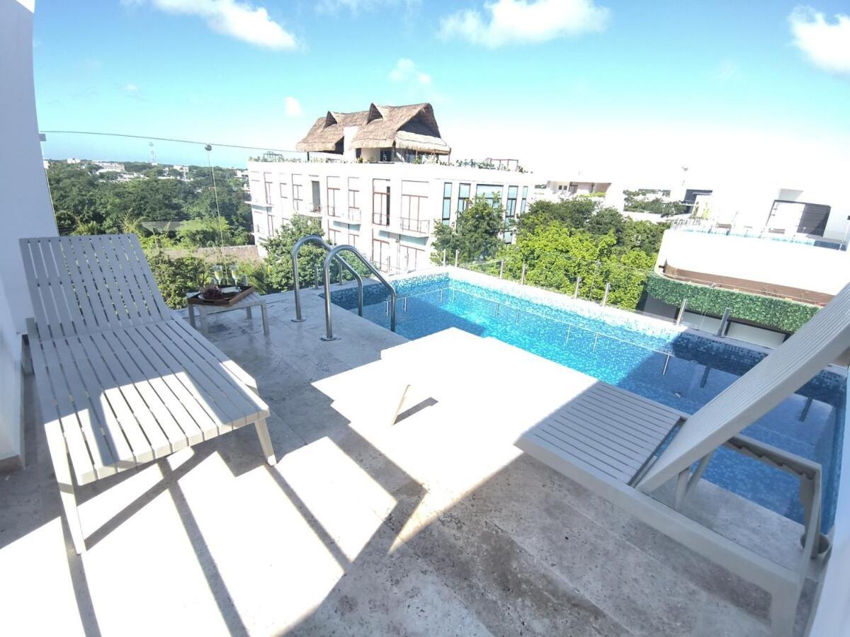 At Menesse Apartment