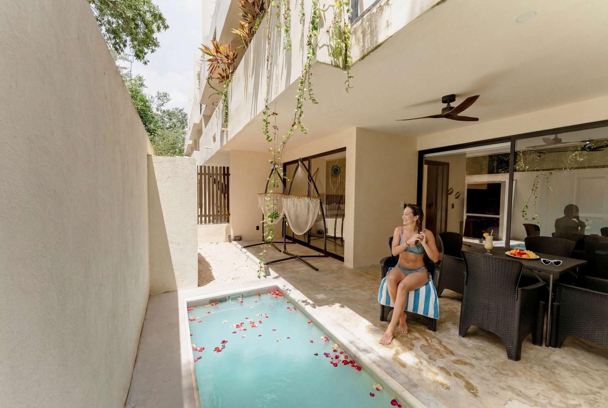 Talulah Living 3br - Private & Shared Pool Apartment