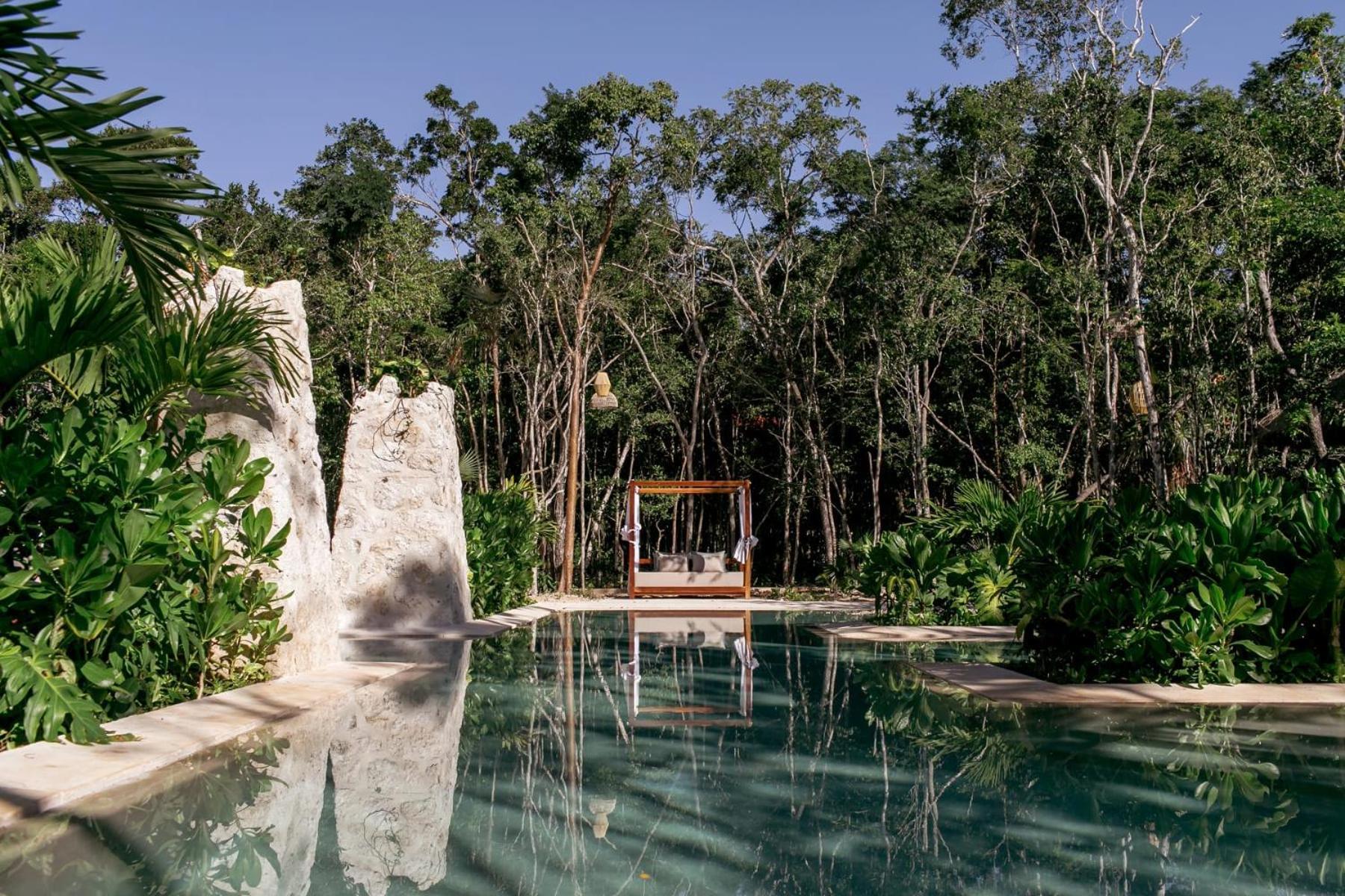 Lumina At Losantos Apartment *