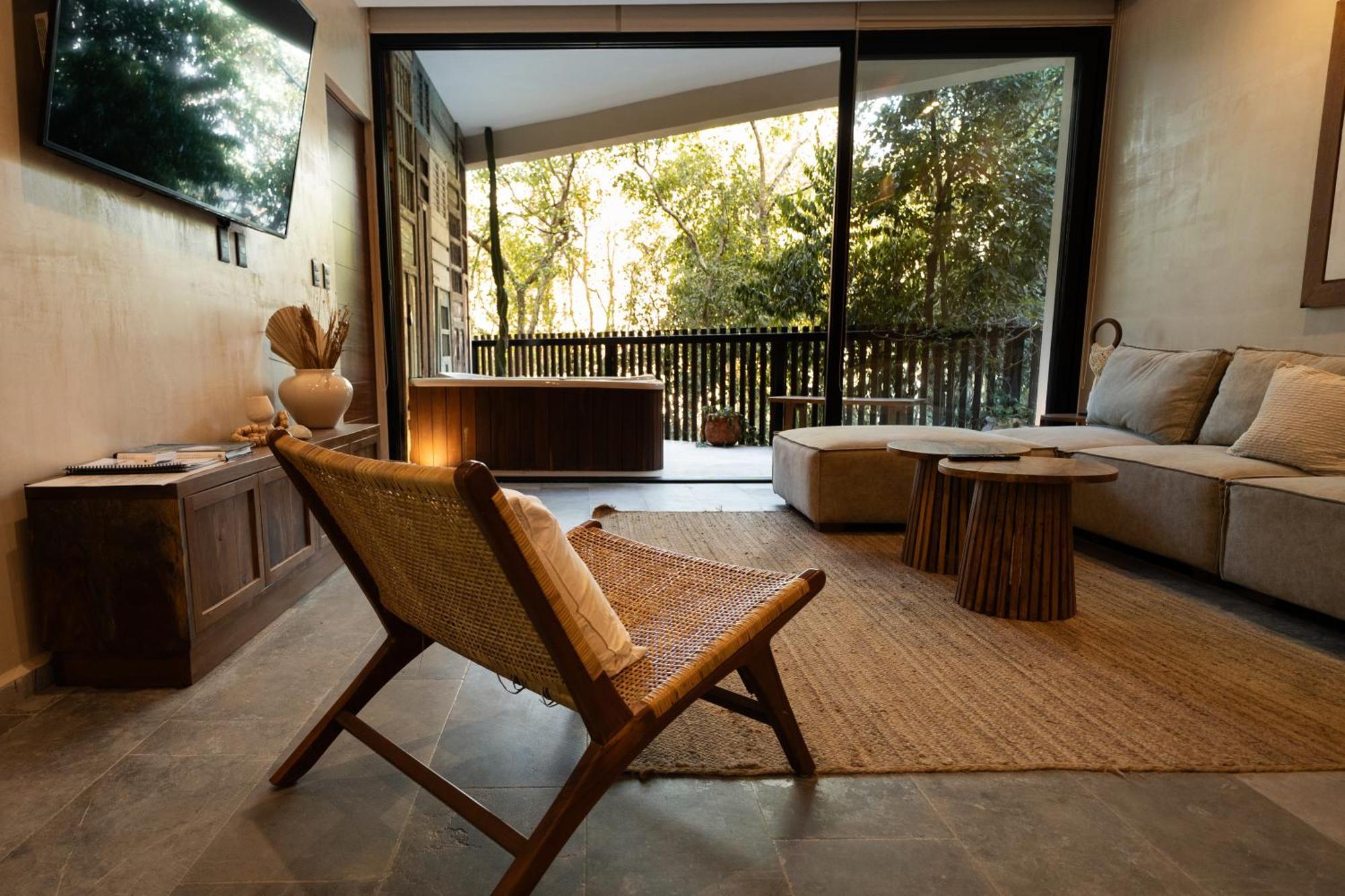 Magical 2 Penthouses & With 2 Private Pools And Jacuzzi *