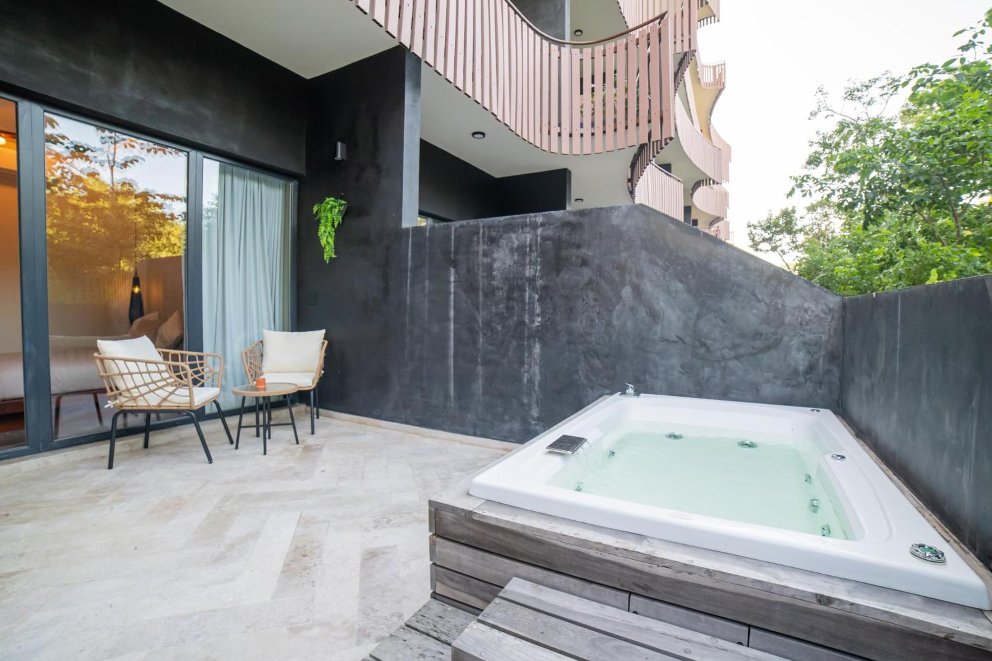 D017 Luxurious And Exclusive In Amira Distric *