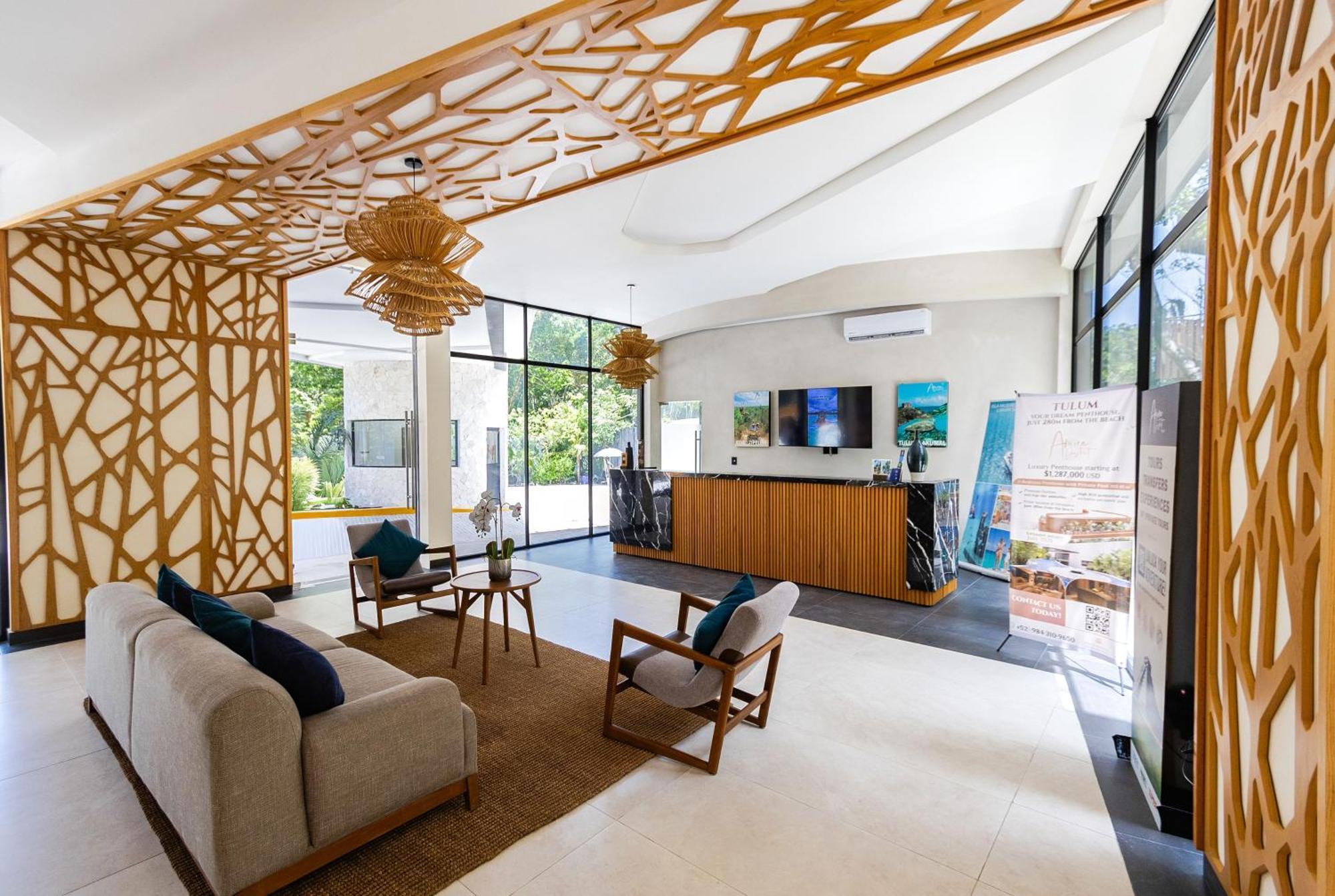 Zone - Private Jacuzzi & Free Club