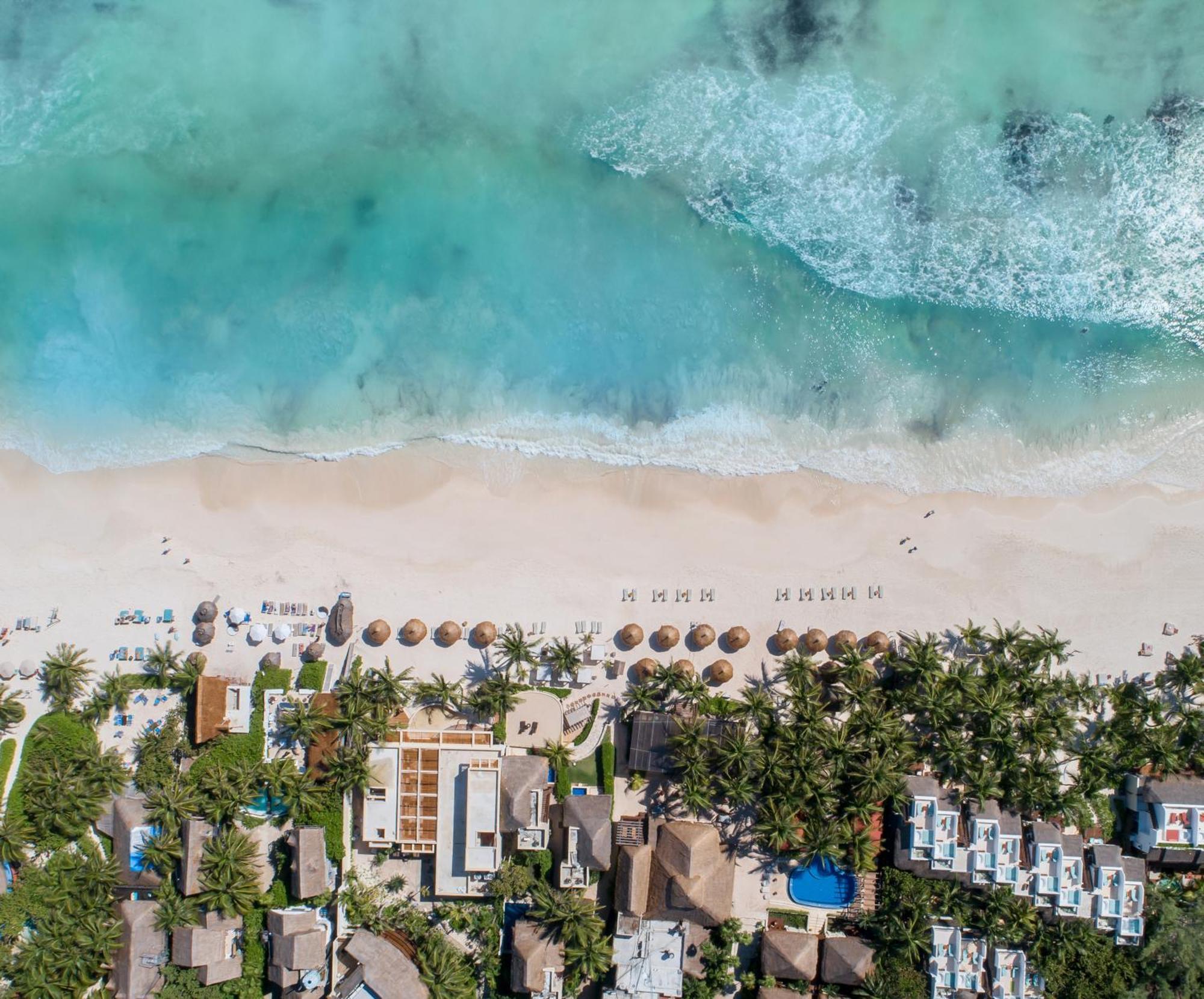 Ana Y Jose & Club 5*