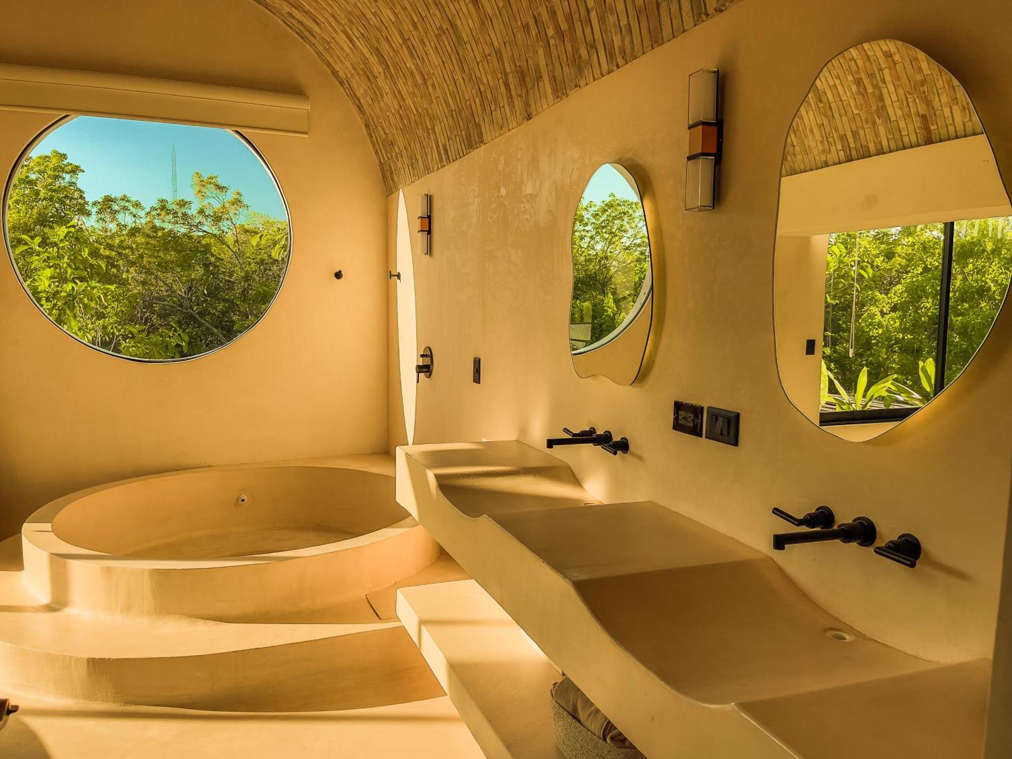 Casa Tira - Your Luxury Jungle Mansion In *