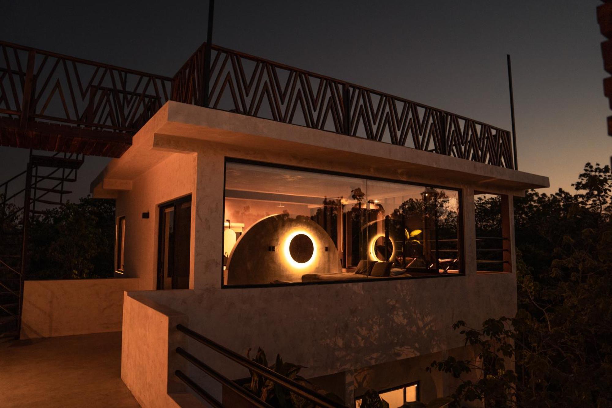 Casa Tira - Your Luxury Jungle Mansion In