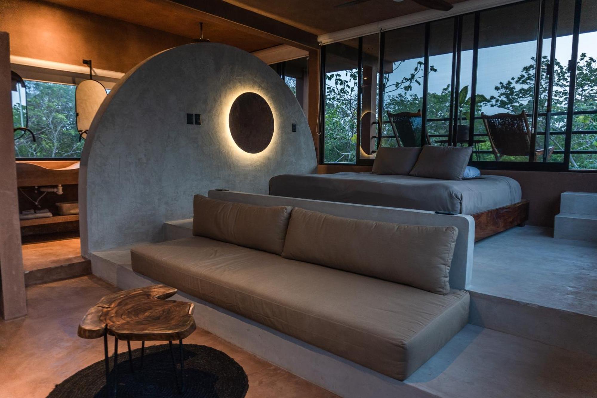 Villa Casa Tira - Your Luxury Jungle Mansion In