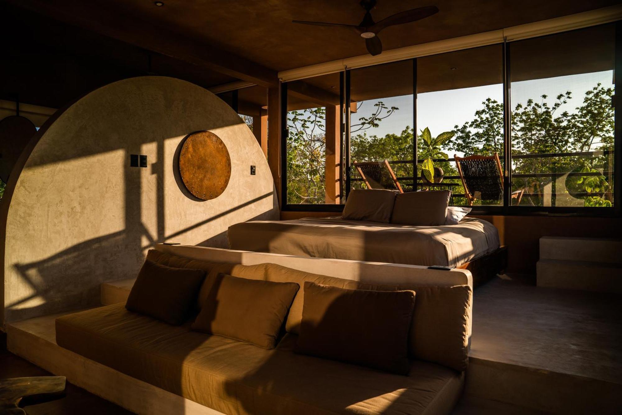 Casa Tira - Your Luxury Jungle Mansion In *