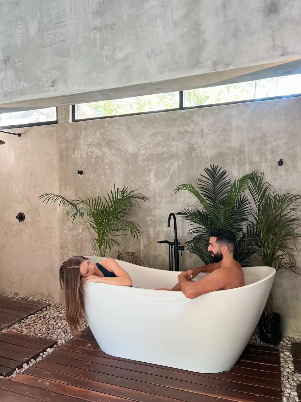 Casa Tira - Your Luxury Jungle Mansion In *