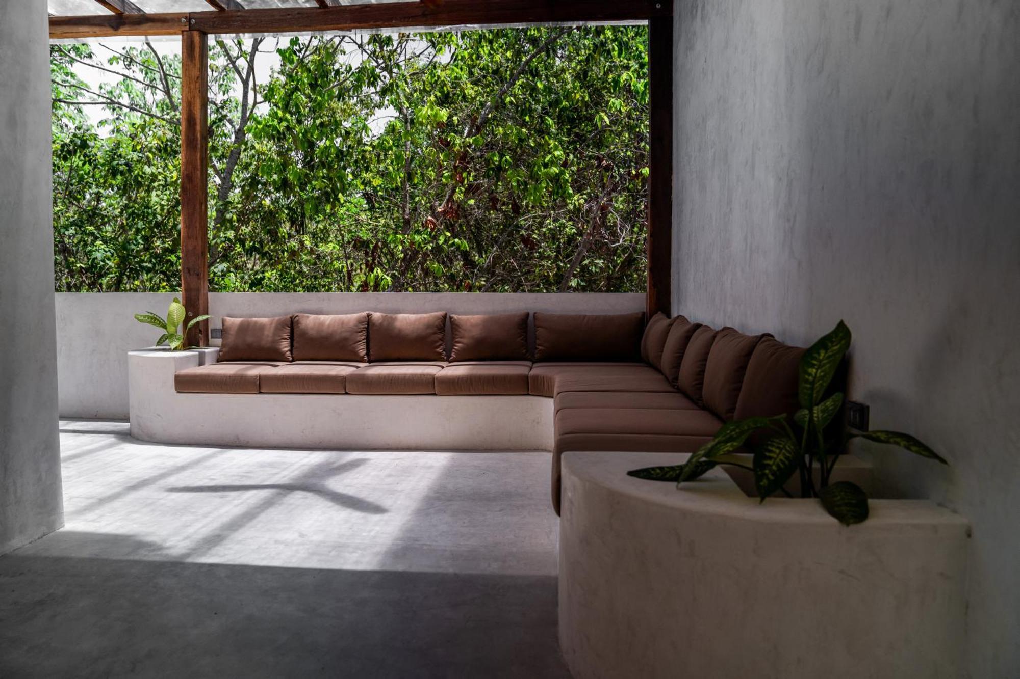 Casa Tira - Your Luxury Jungle Mansion In