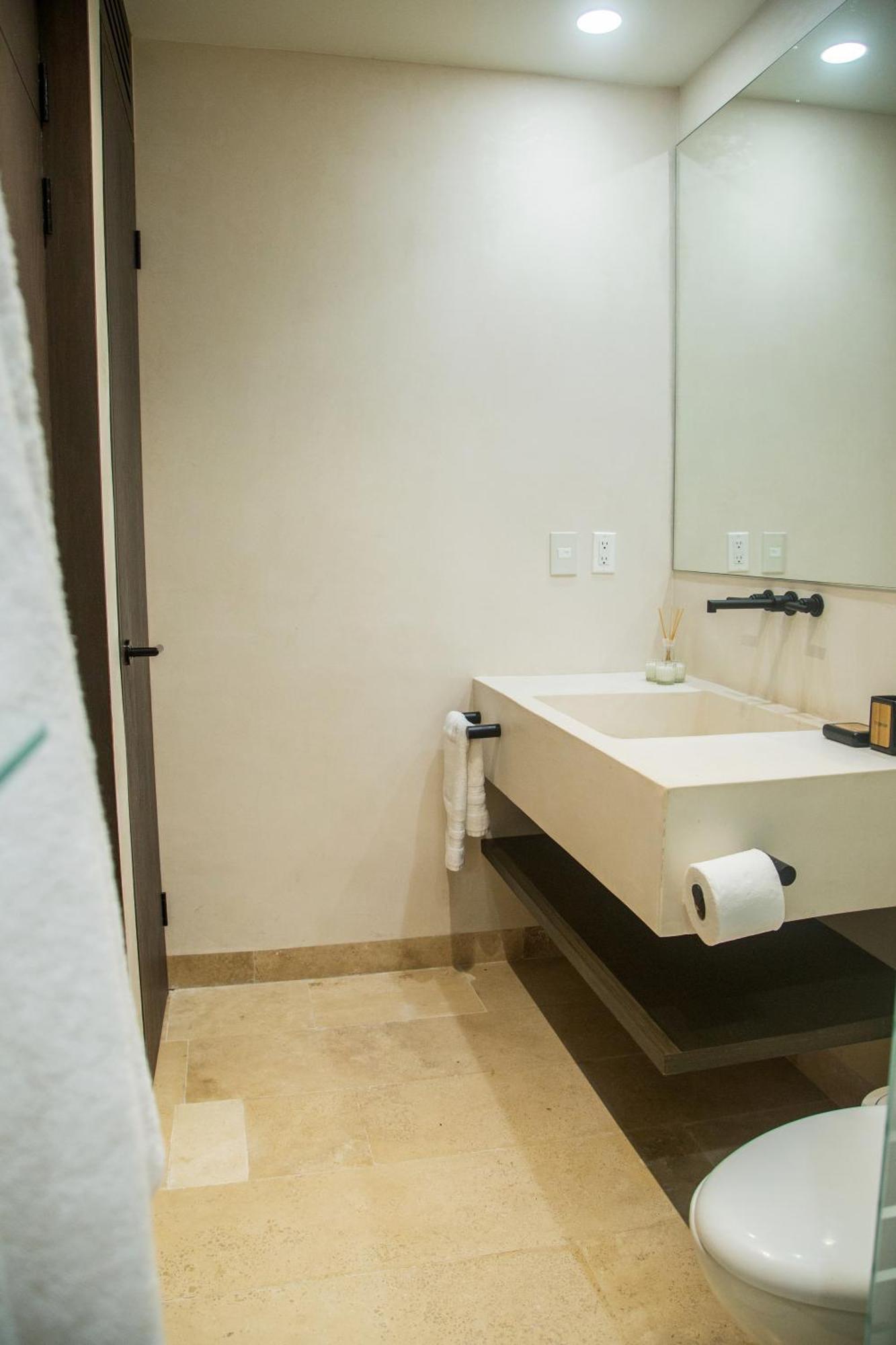 Bt Homes - - Modernos Con Elegancia Y Serenidad Frente Al Mar *