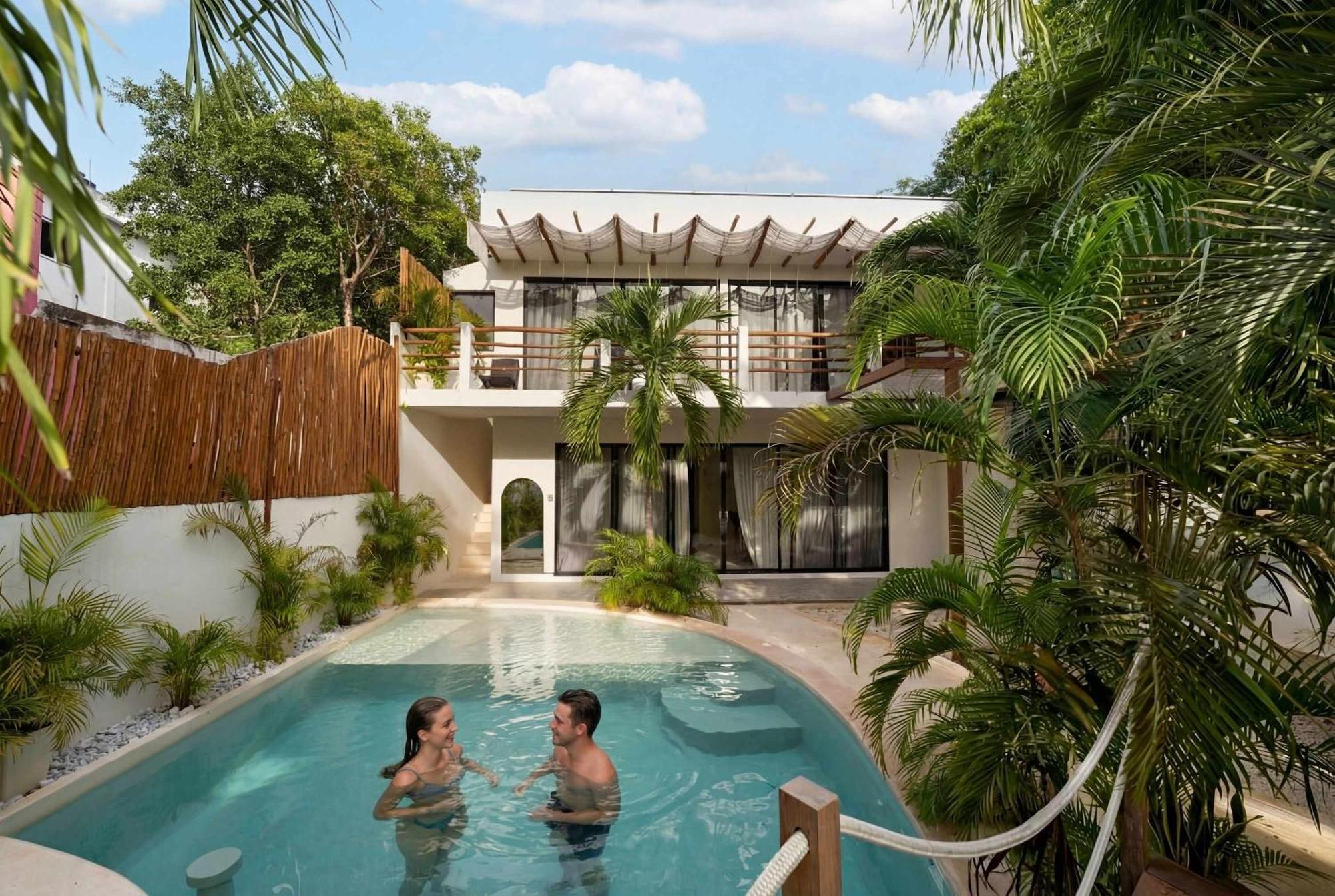 Modern Luxury With Large Pool - Bbq Grill Villa