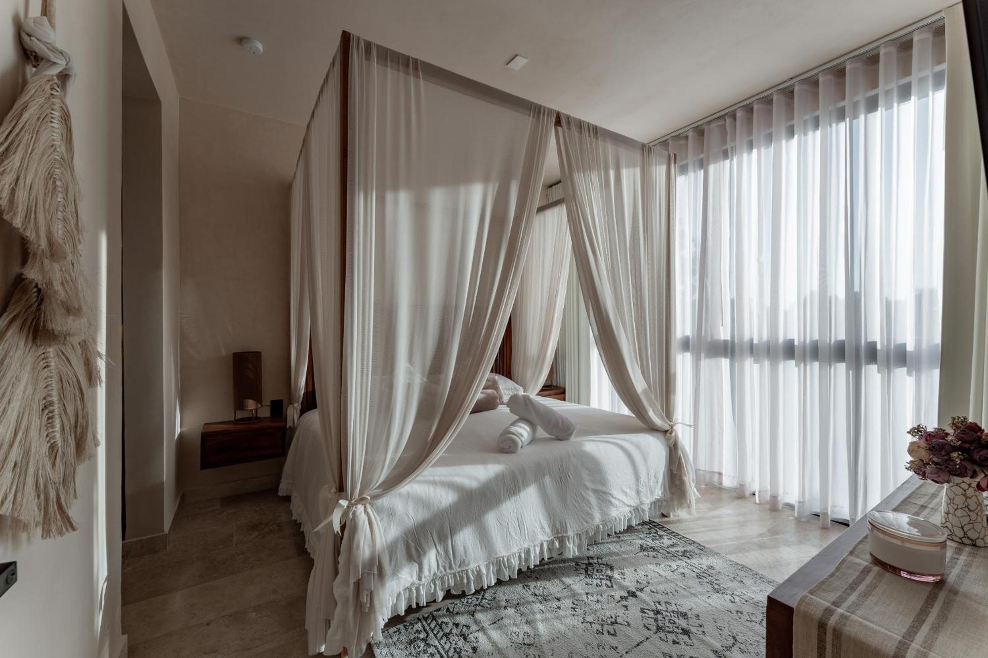 Aparthotel Oniric 4*