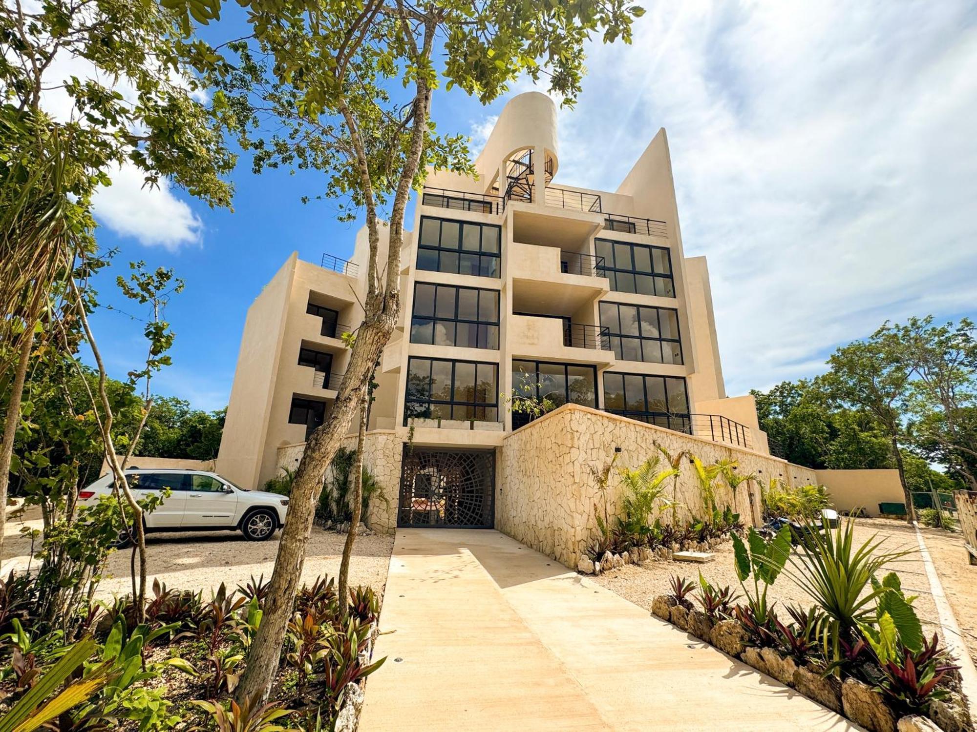 Oniric Aparthotel 4*