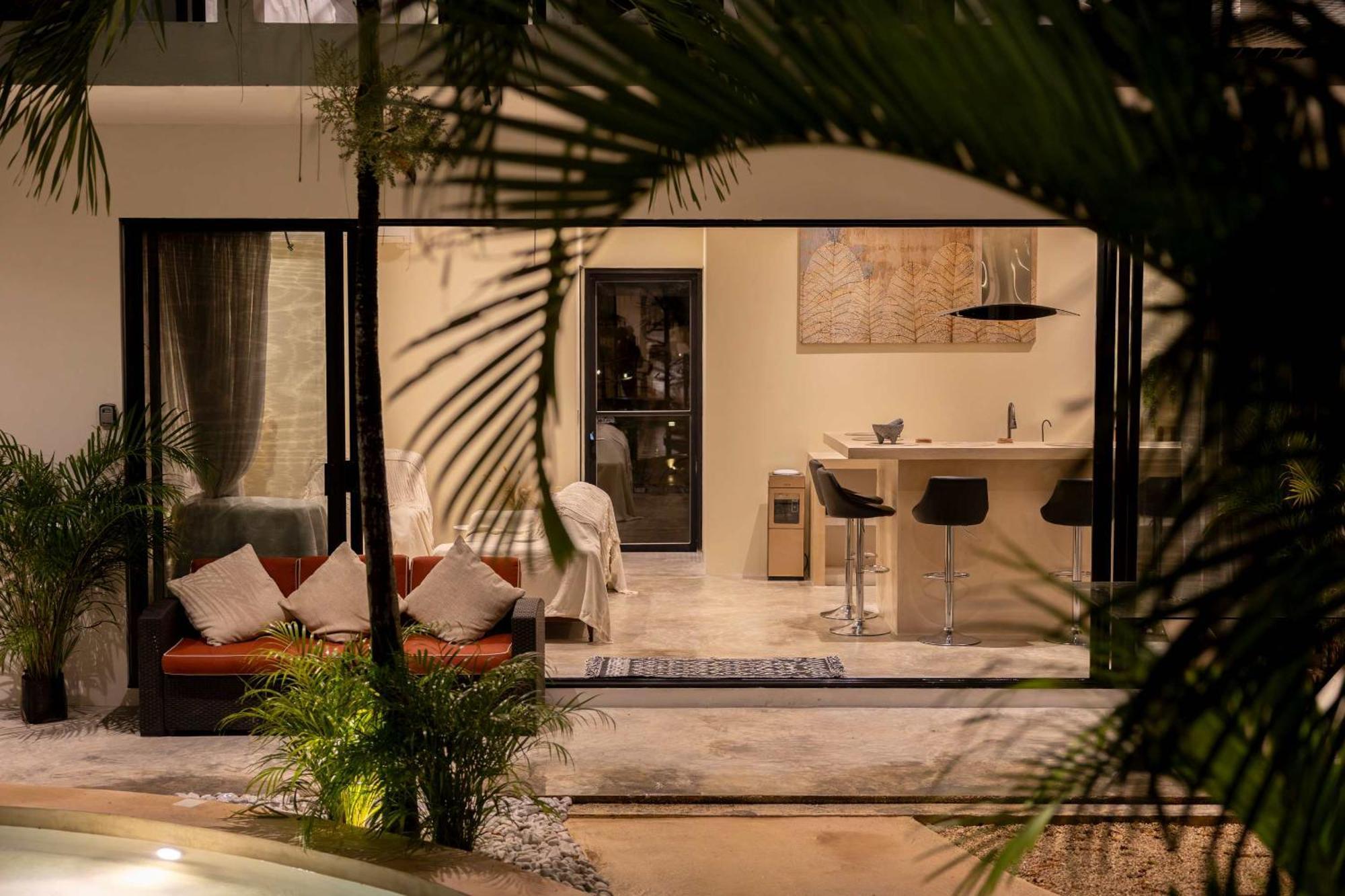 Villa La Veleta Jungle 3 Bedroom Jacuzzi Private Pool