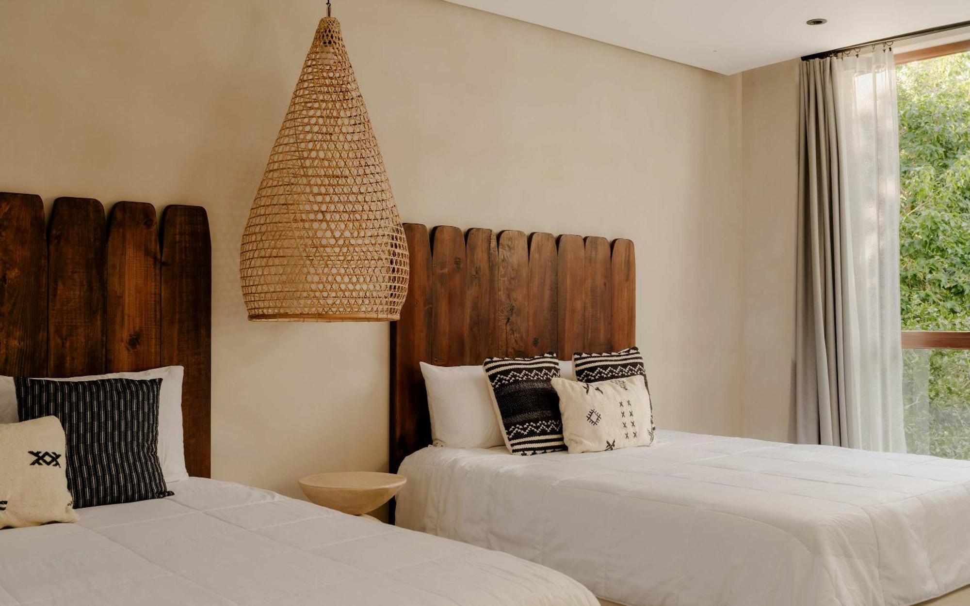 Private Jungle - Dual Pools - Sleeps 16 Holiday home *