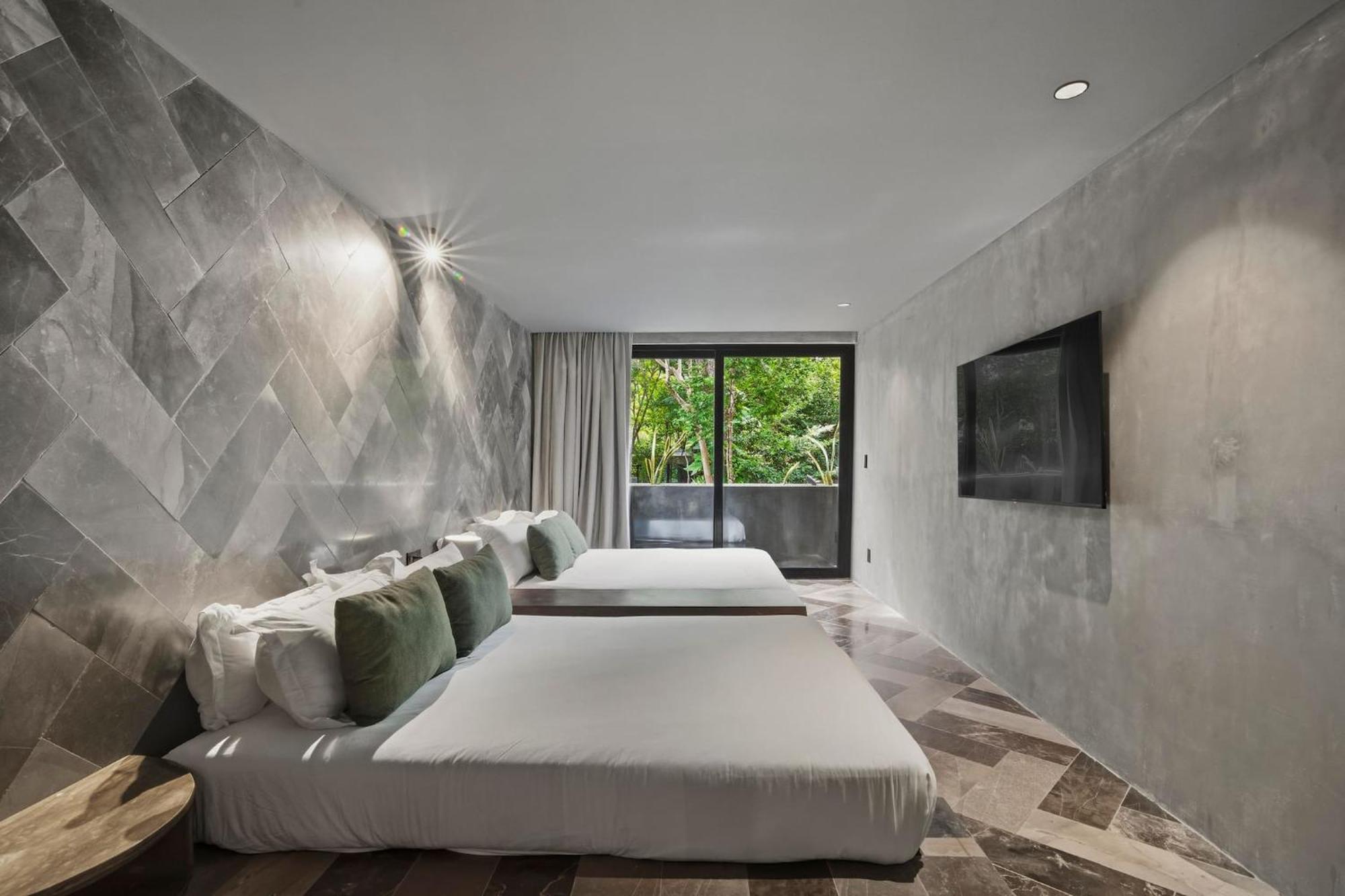 Villa New Luxury 4-bedroom With Private Pool & Access - Barney's Ny