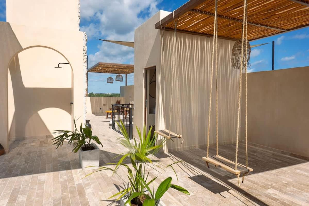 Luxury 4 Bedroom With Private Rooftop Pool Holiday home *