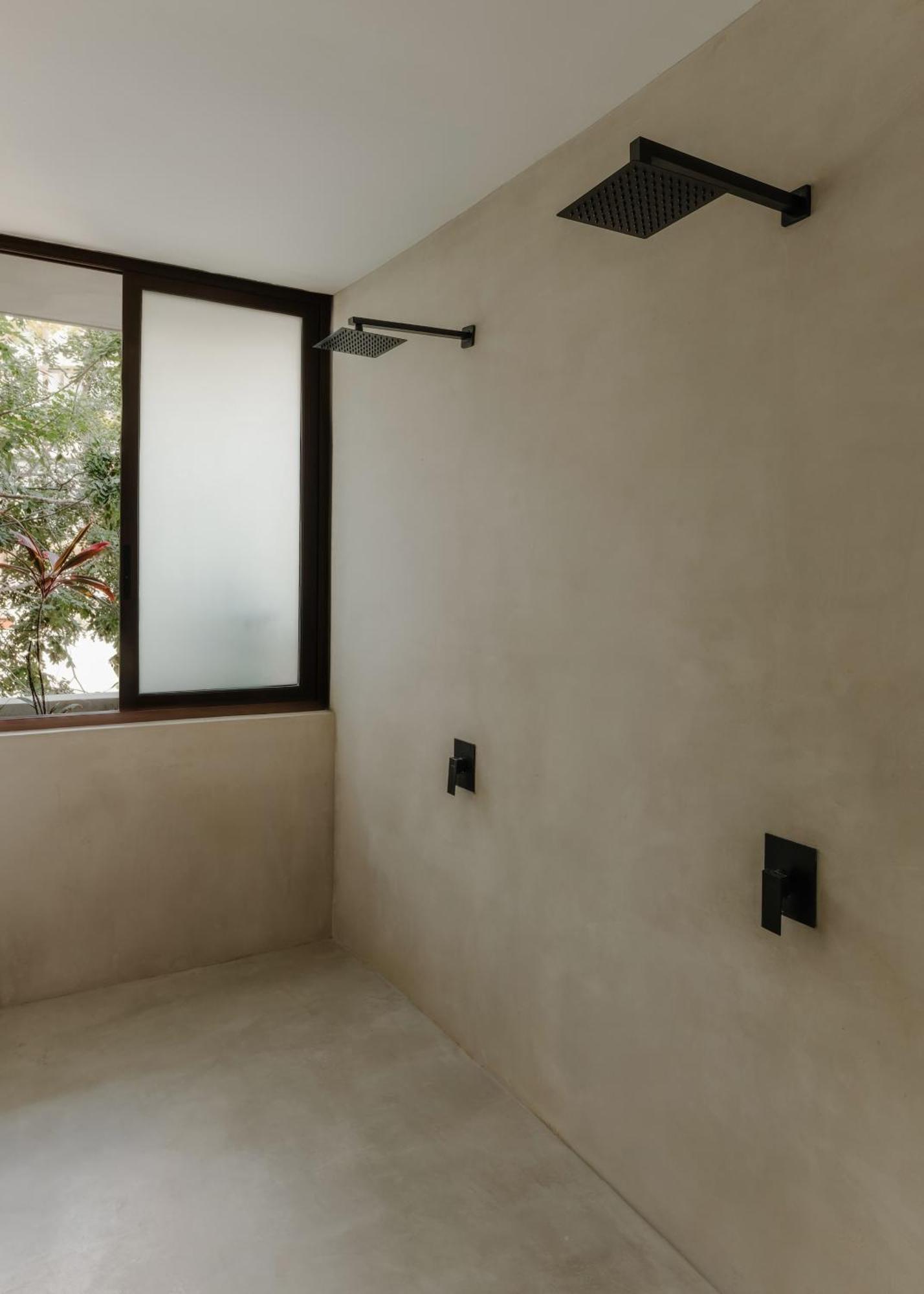 Private Jungle - Dual Pools - Sleeps 16 Holiday home