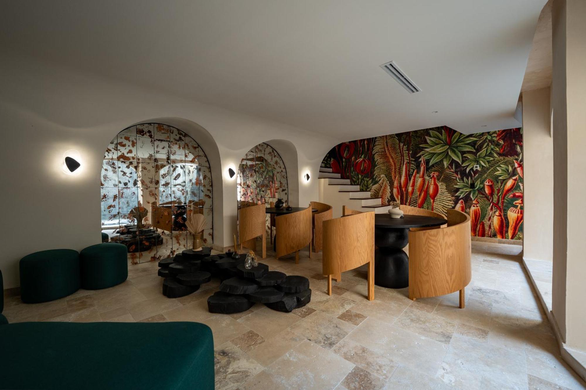 Oniric Aparthotel 4*