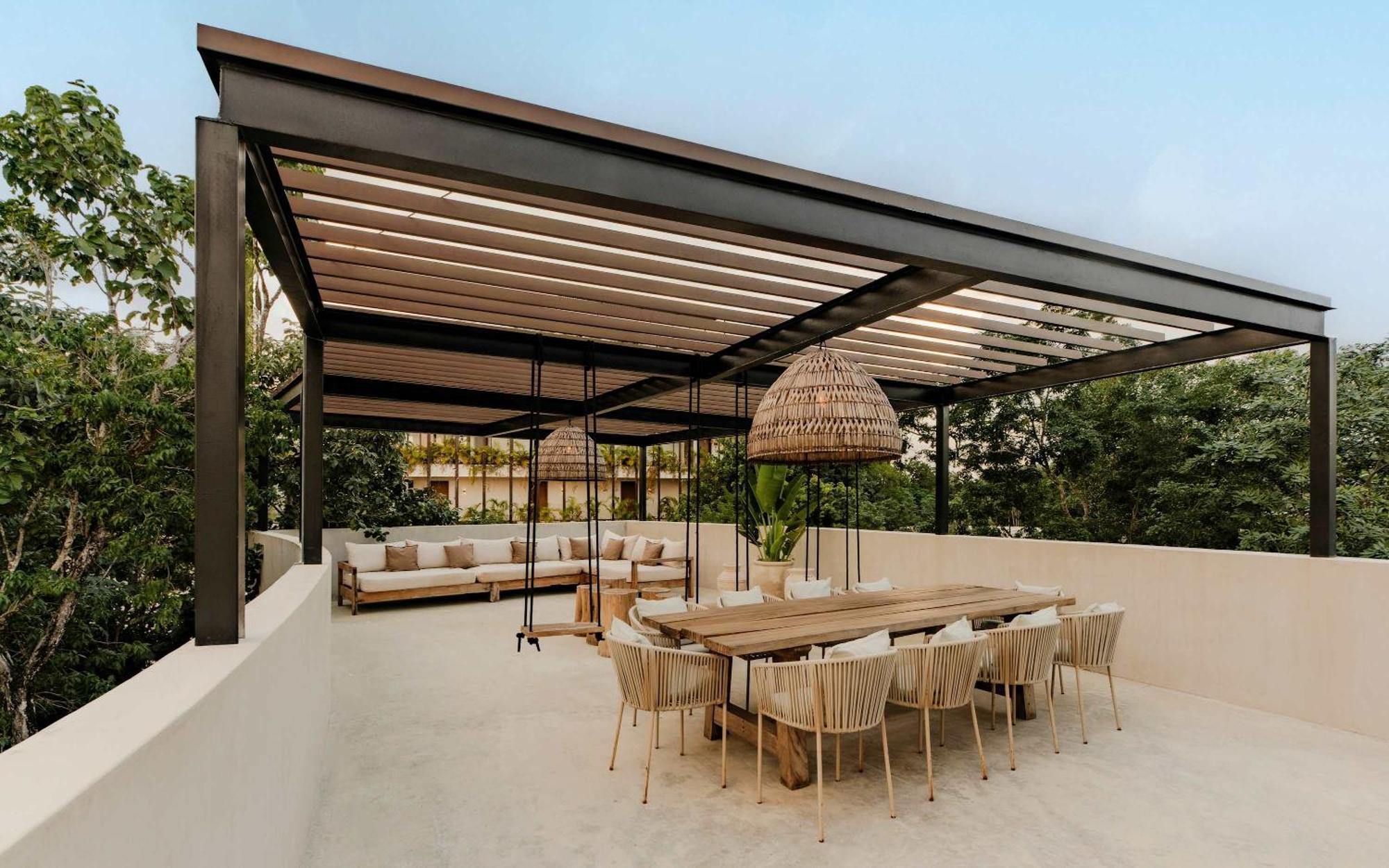 Private Jungle - Dual Pools - Sleeps 16 *