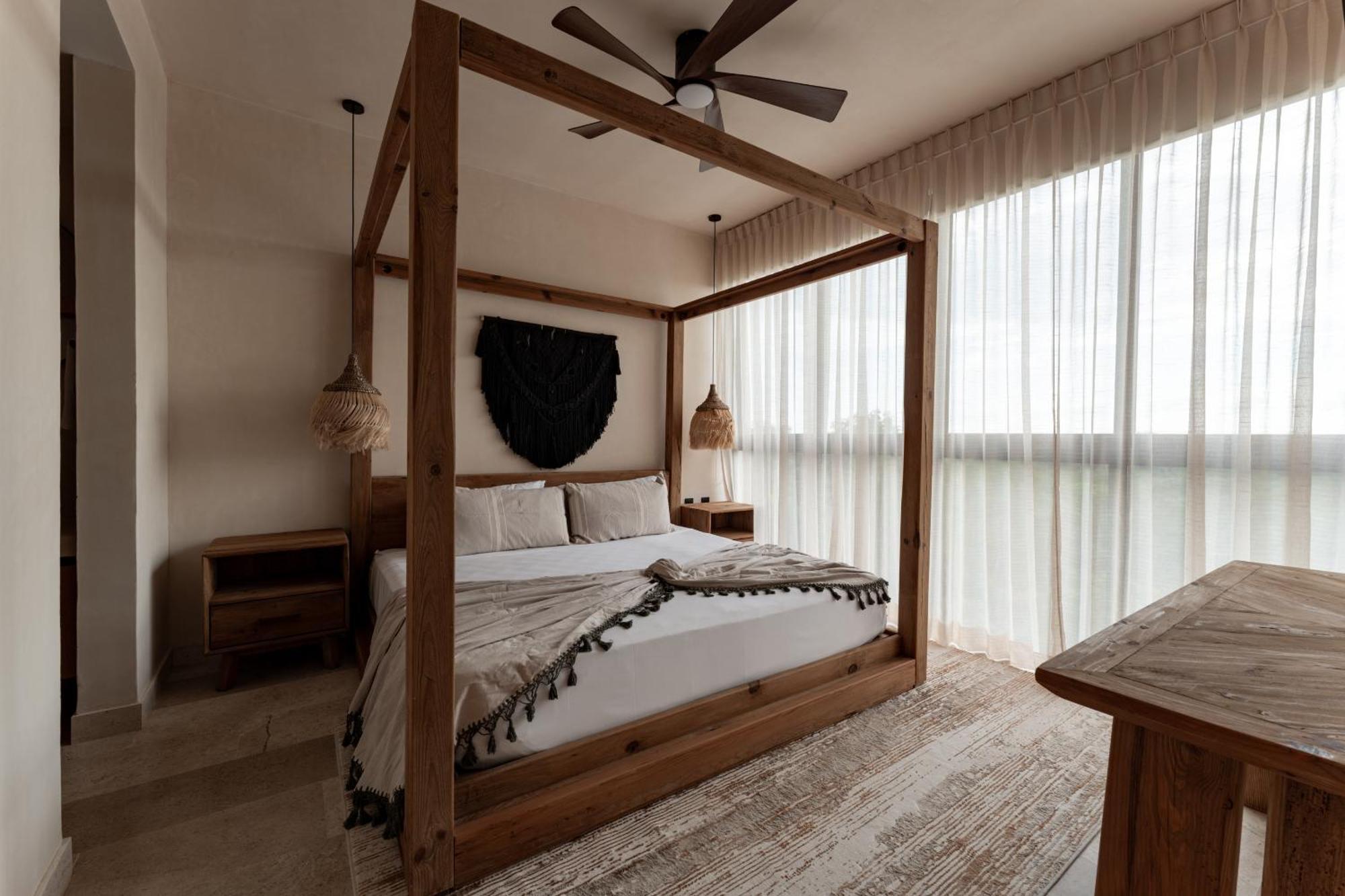 Oniric Aparthotel 4*