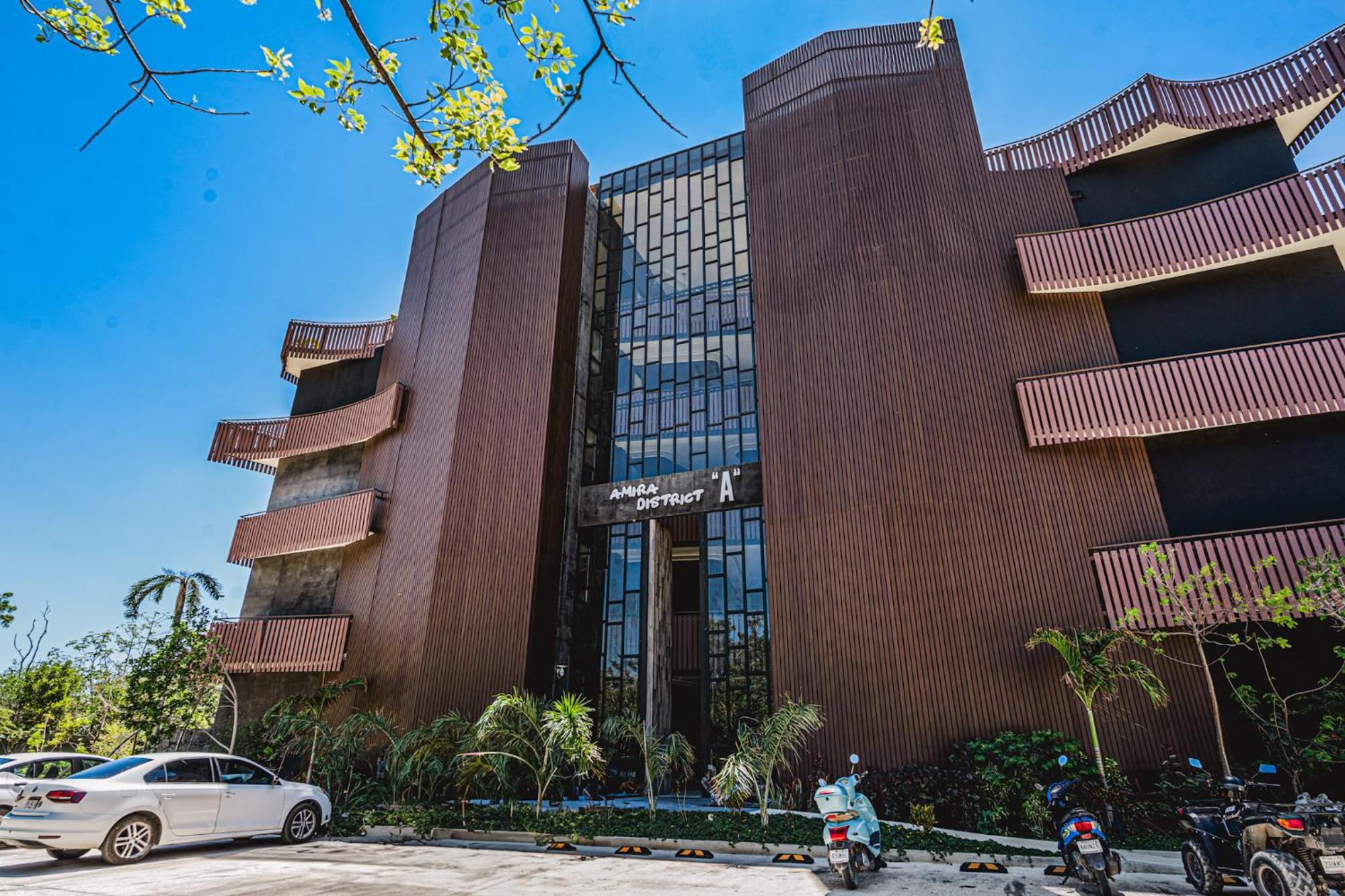 Walk To 1br 4 Guests Kids Area Office *