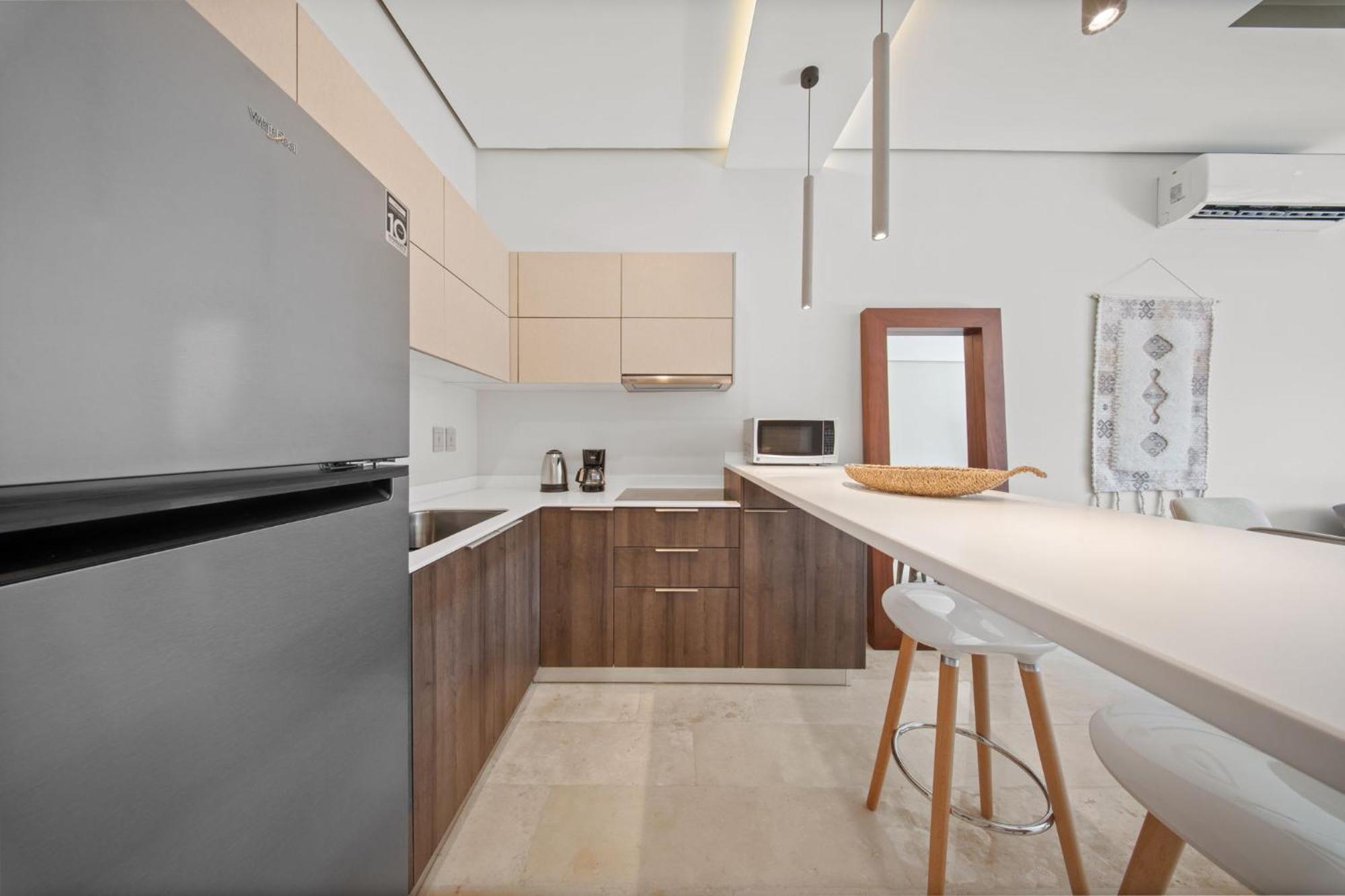 Bright 2br Amira District Gem With Shared Pool *